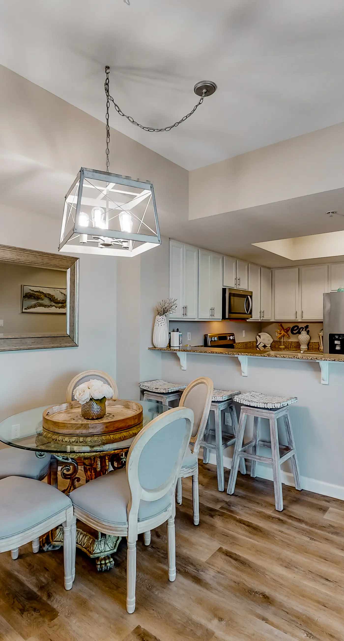 Spacious Condo w/Free WiFi, Shared Hot Tub, Pool, Tennis, and Central A/C