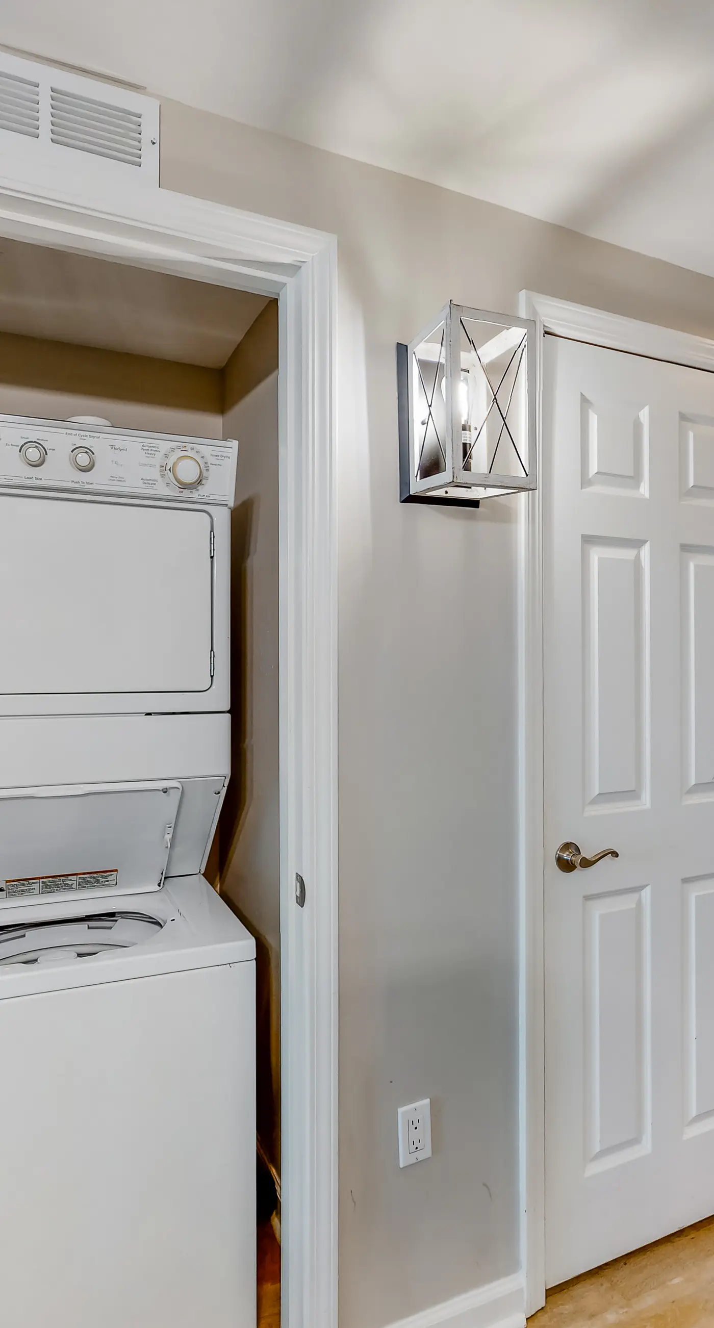 Spacious Condo w/Free WiFi, Shared Hot Tub, Pool, Tennis, and Central A/C