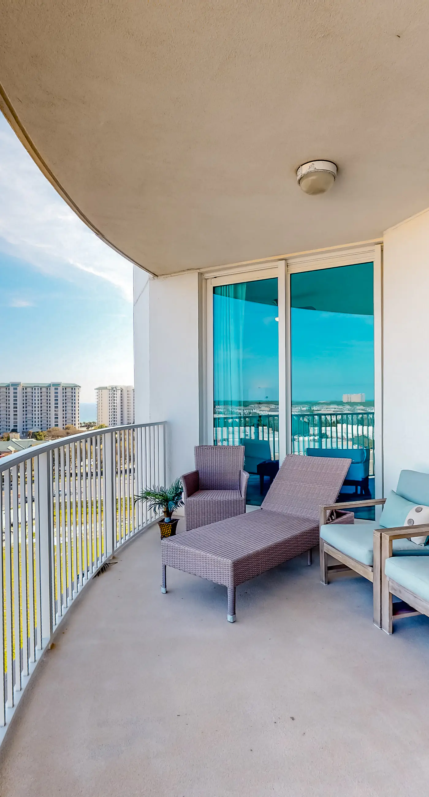 Spacious Condo w/Free WiFi, Shared Hot Tub, Pool, Tennis, and Central A/C