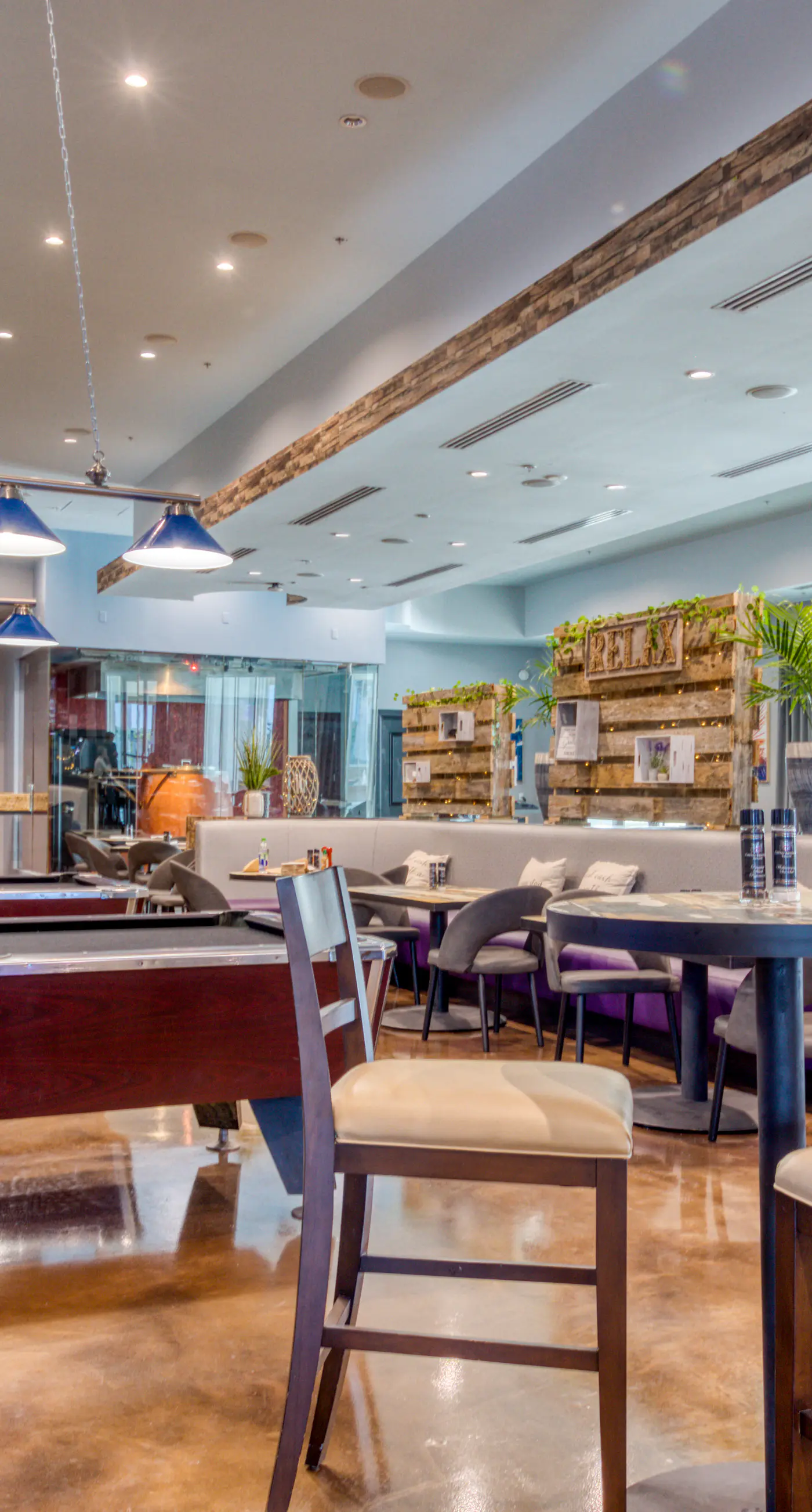 Spacious Condo w/Free WiFi, Shared Hot Tub, Pool, Tennis, and Central A/C