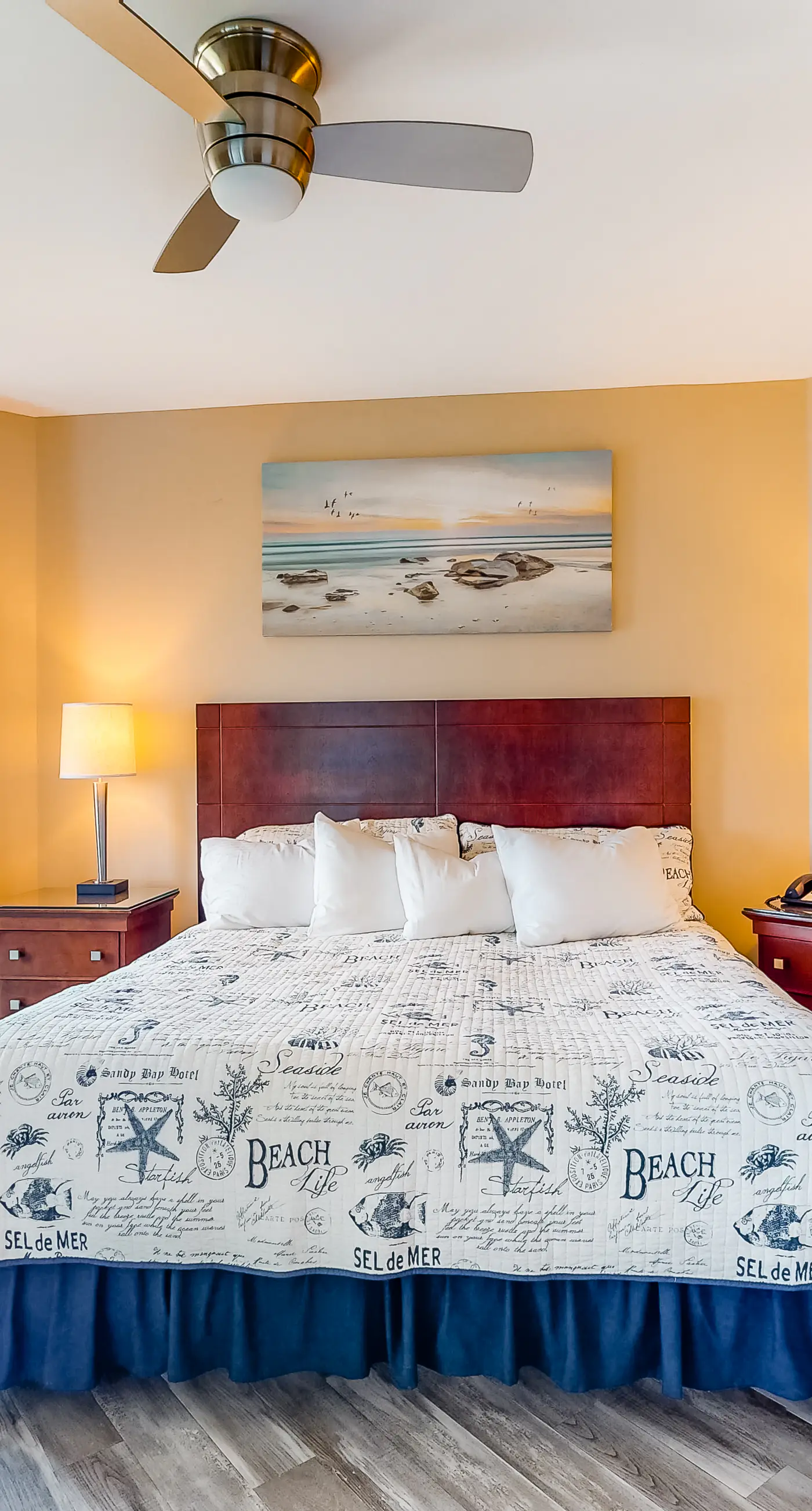 Seventh floor inviting, open condo w/ shared pool/hot tub near everything