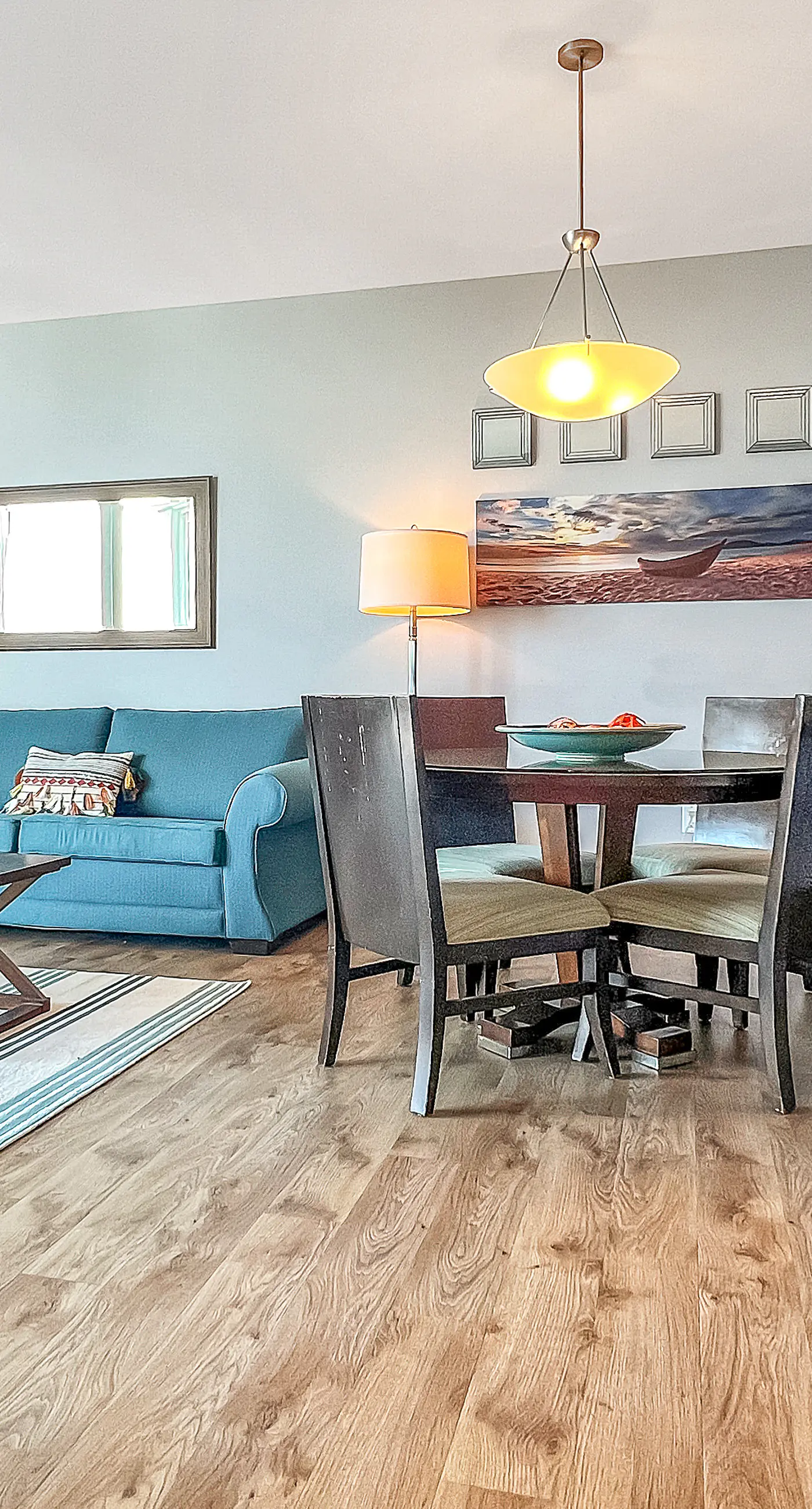 Comfortable, Open unit, Stunning Views, Minutes to Entertainment