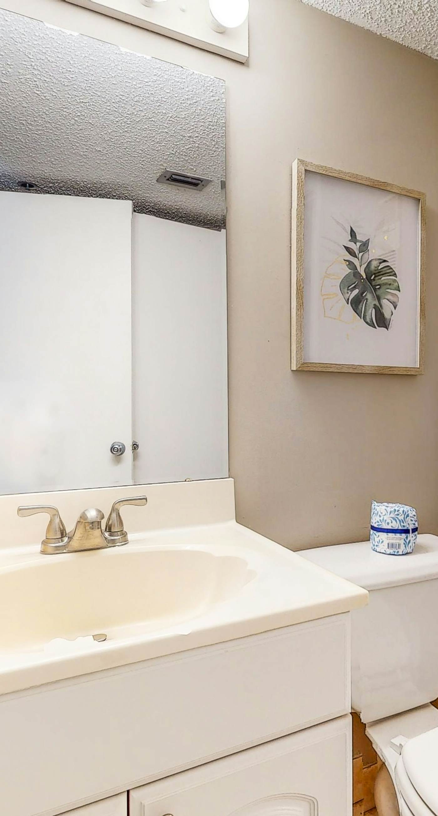 2nd Floor Open Condo, On-site restaurant w/ bar, Multiple pools