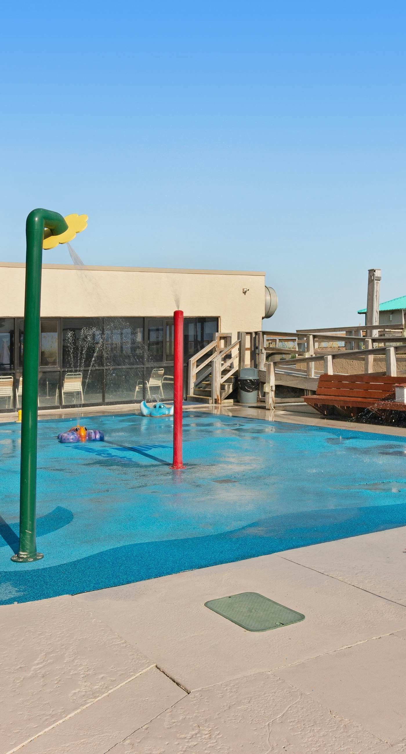 2nd Floor Open Condo, On-site restaurant w/ bar, Multiple pools