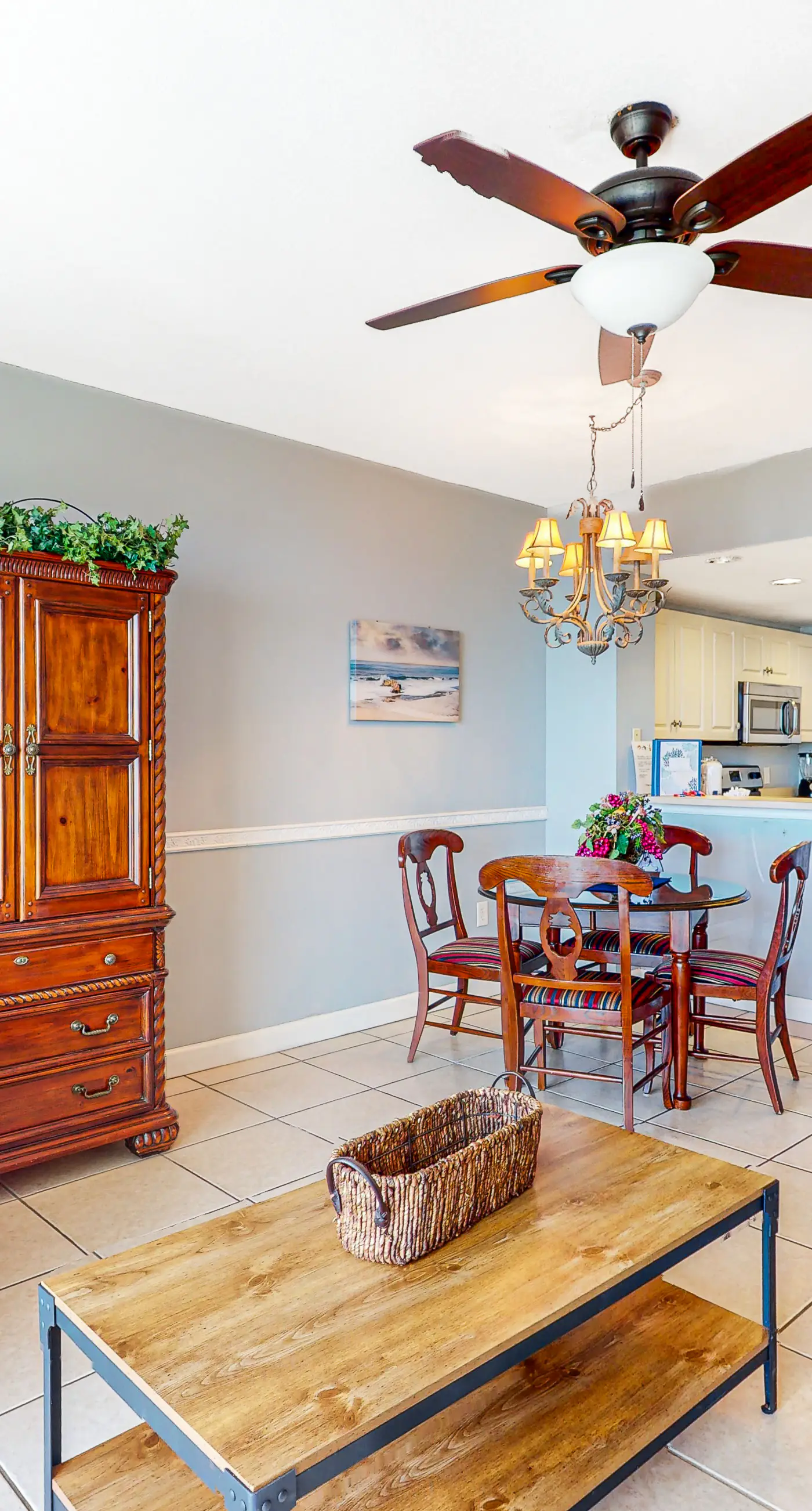 Cozy, family-friendly beach condo w/ a furnished balcony, shared pool, tennis