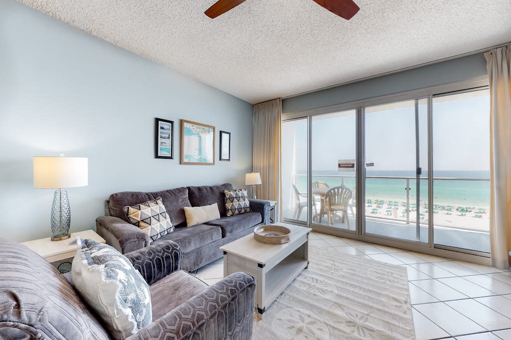 Cozy condo with Gulf-front balcony & great views - near shops & dining