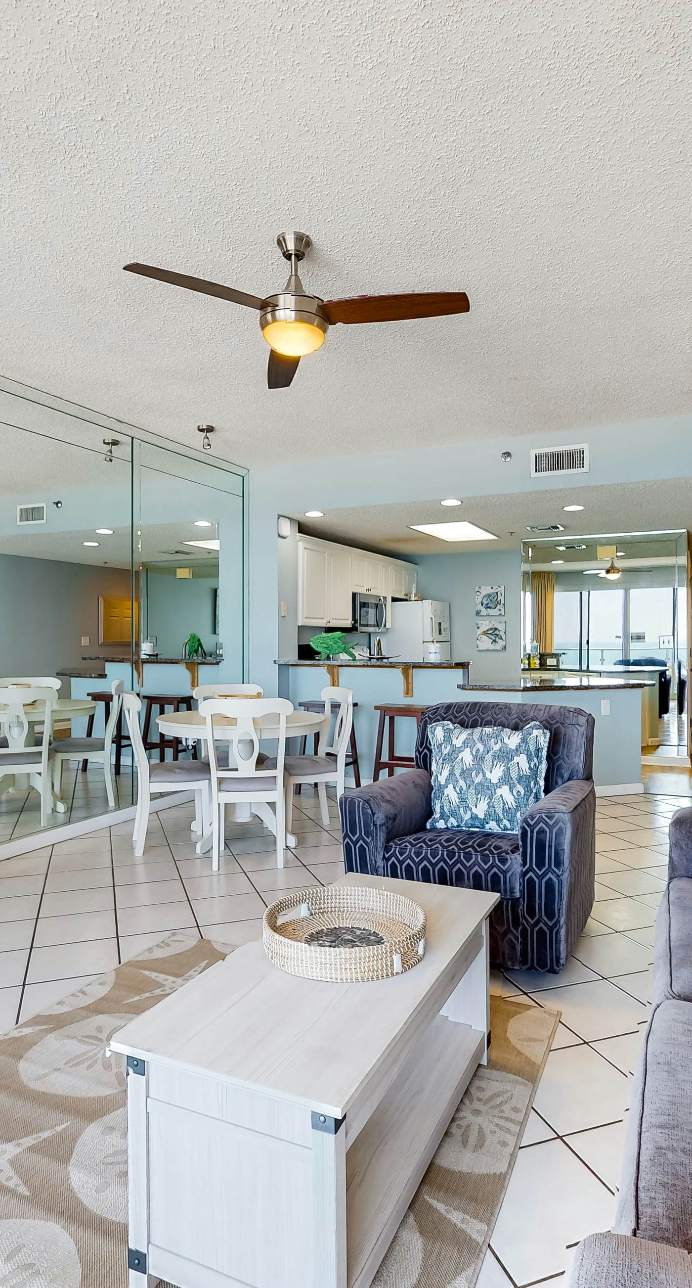 Cozy condo with Gulf-front balcony & great views - near shops & dining