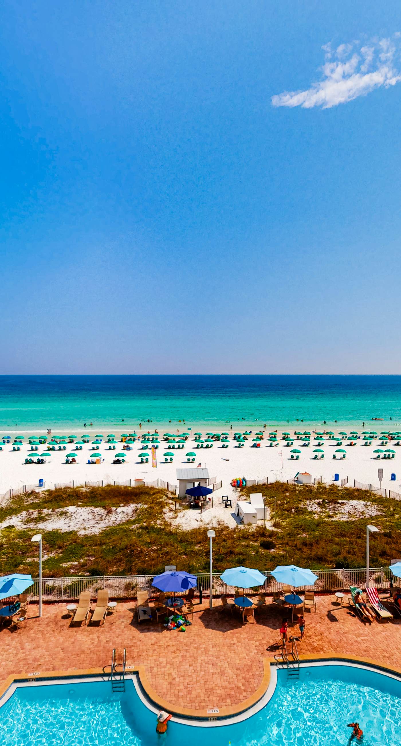 Cozy condo with Gulf-front balcony & great views - near shops & dining