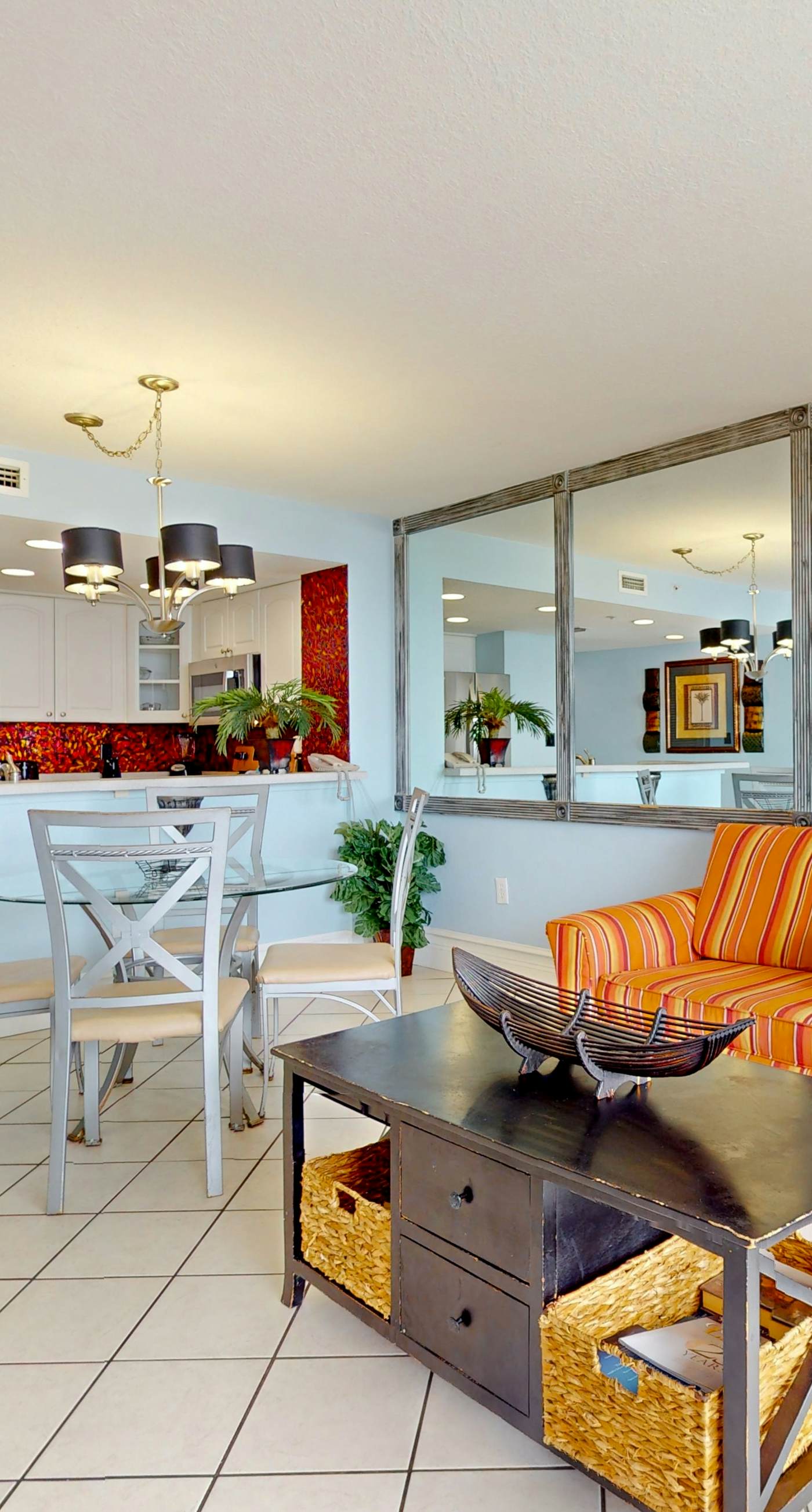 Gulf-Front Condo w/ Lovely Gulf View, Beach Access & Shared Pool/Hot Tub/Gym