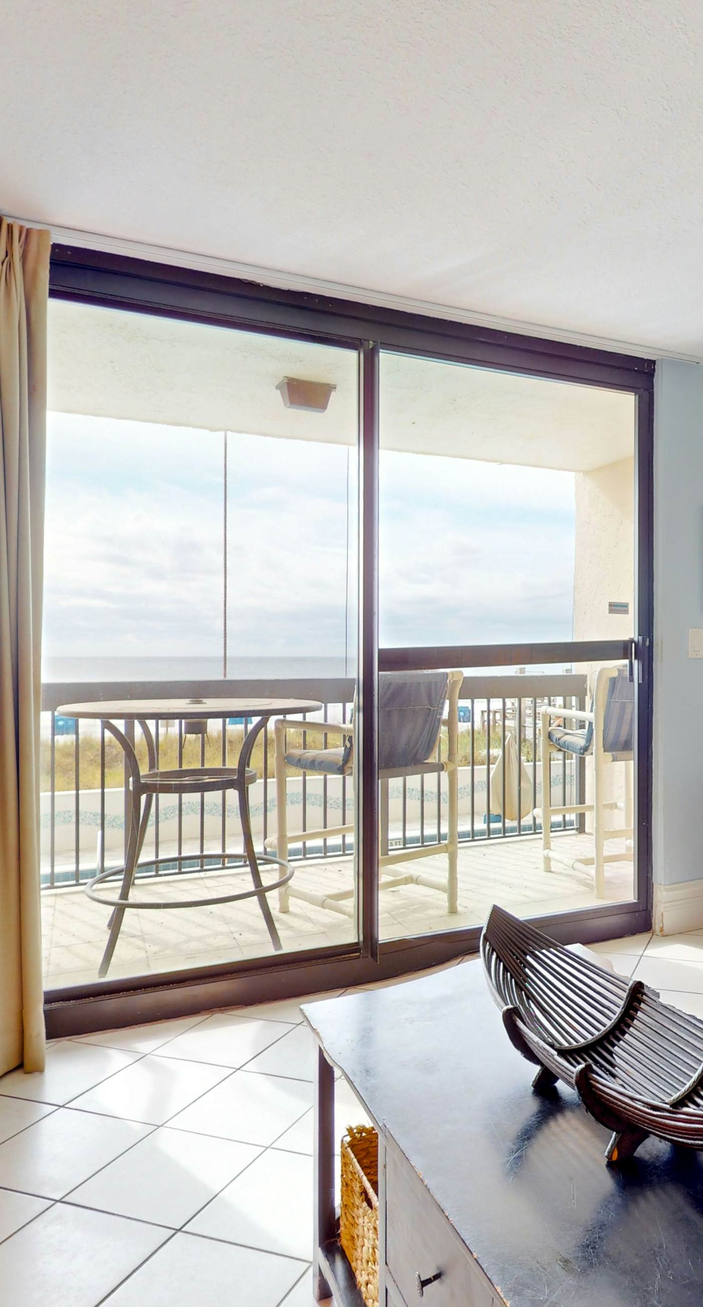 Gulf-Front Condo w/ Lovely Gulf View, Beach Access & Shared Pool/Hot Tub/Gym