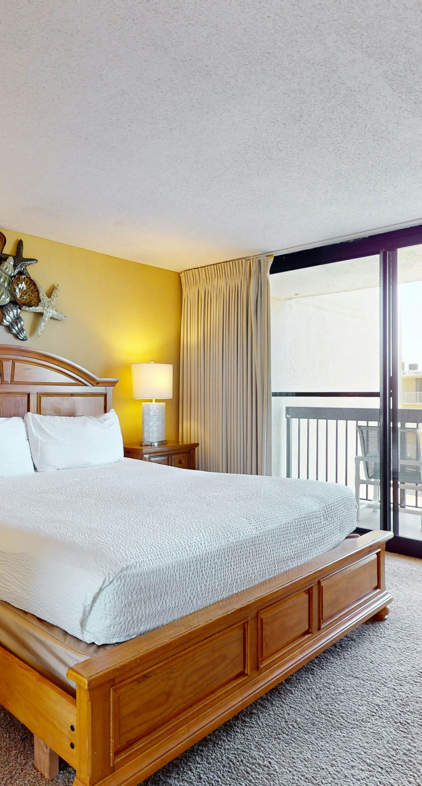 4th floor cozy condo w/multiple pools, splash pad, and on-site restaurant