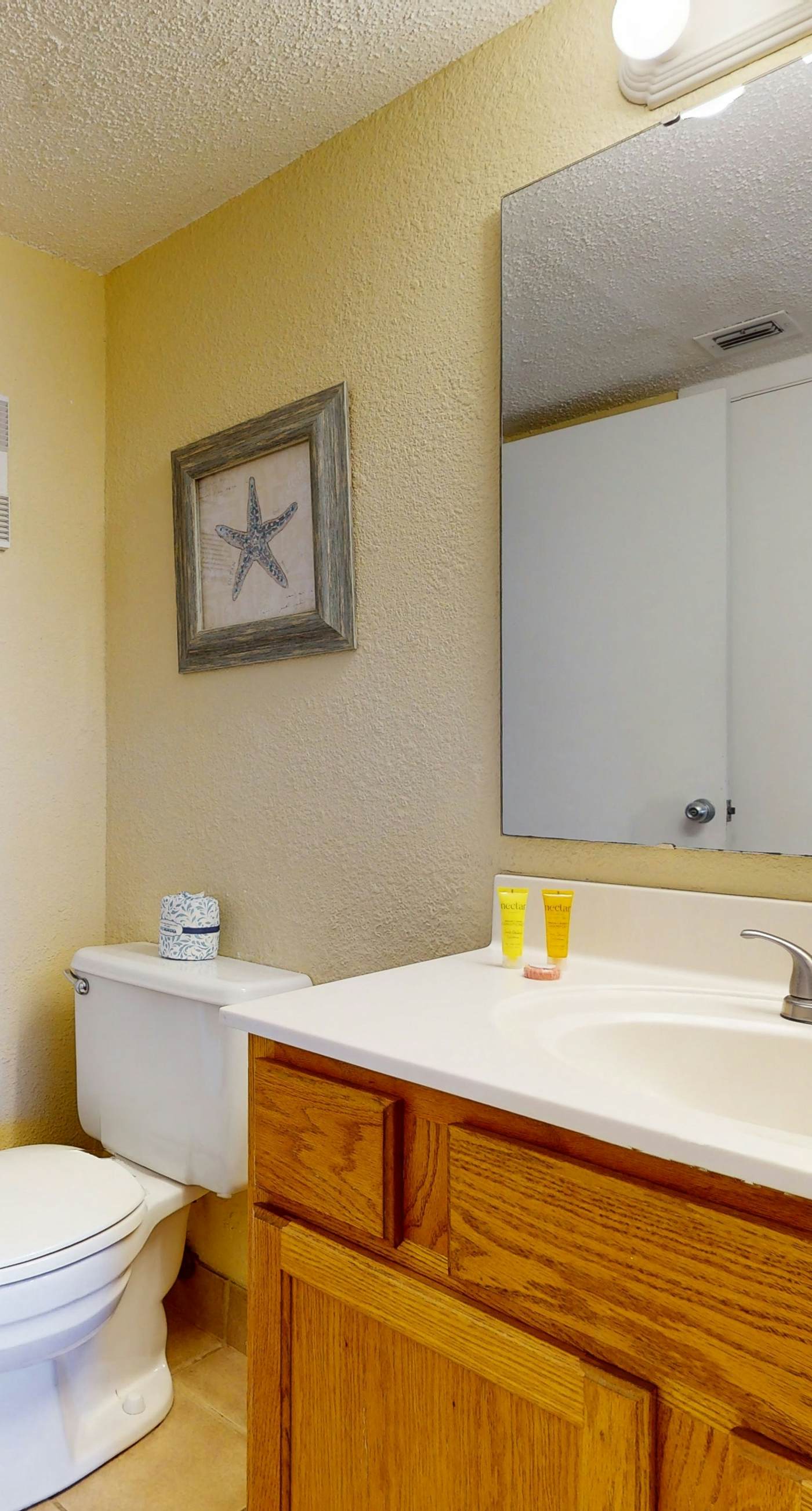 4th floor cozy condo w/multiple pools, splash pad, and on-site restaurant