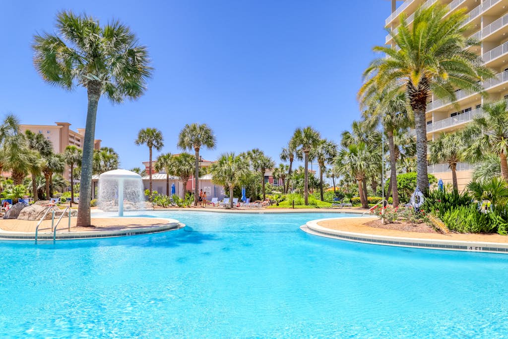 Airy Beachfront Condo w/Shared Outdoor Pool, Central A/C, Free WiFi