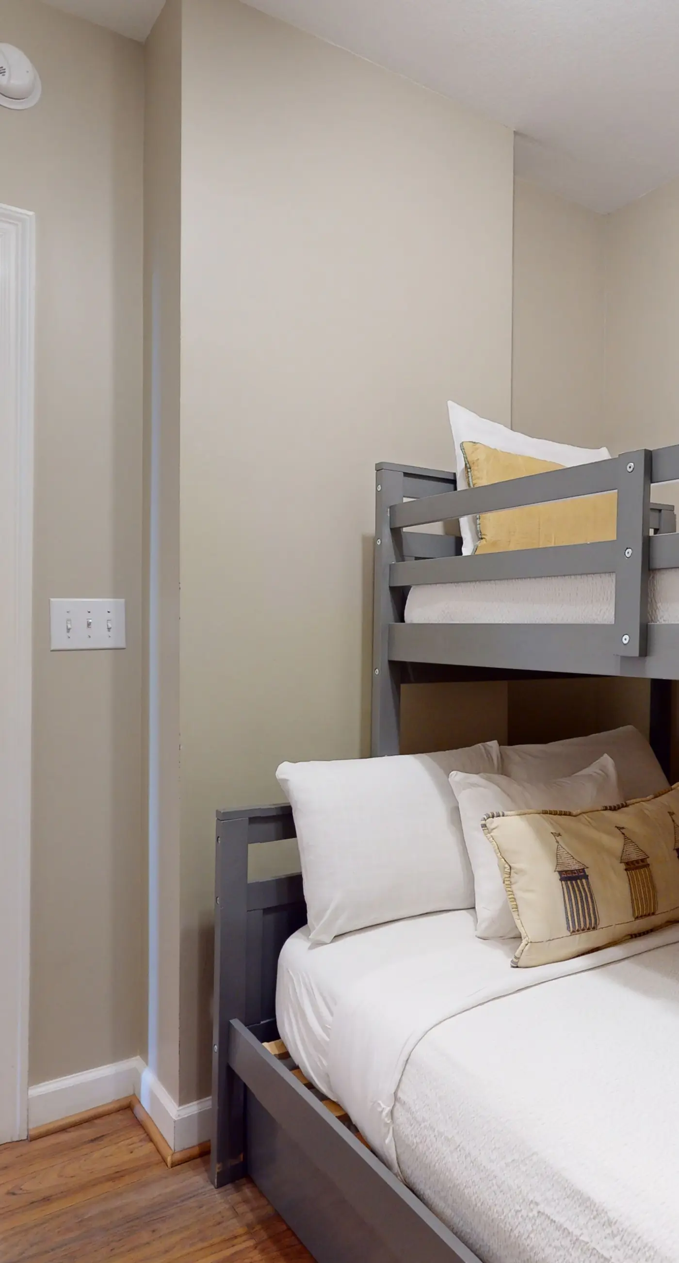 Airy Beachfront Condo w/Shared Outdoor Pool, Central A/C, Free WiFi