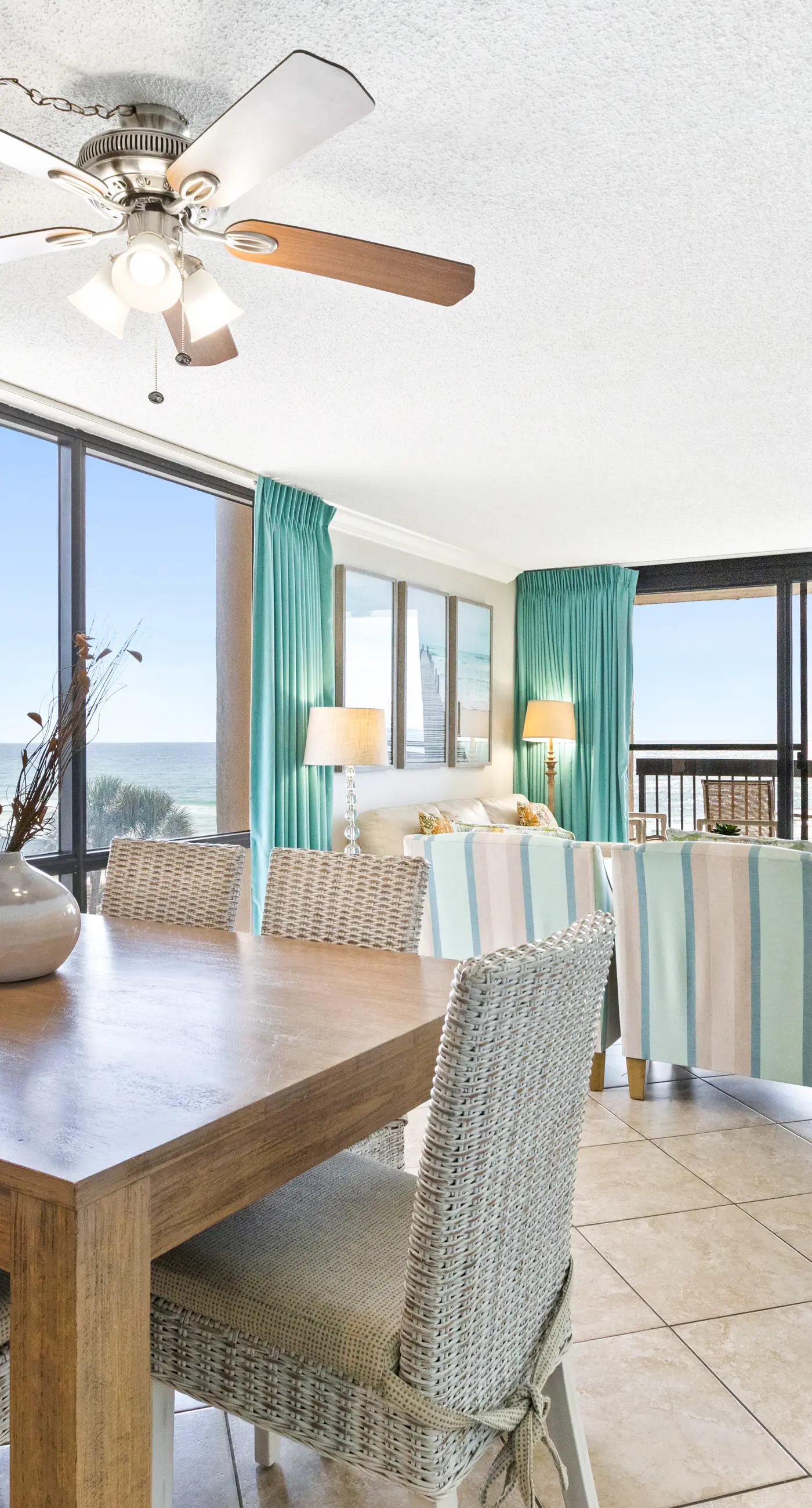4th Floor Welcoming Condo, On-site pool w/ bar & restaurant