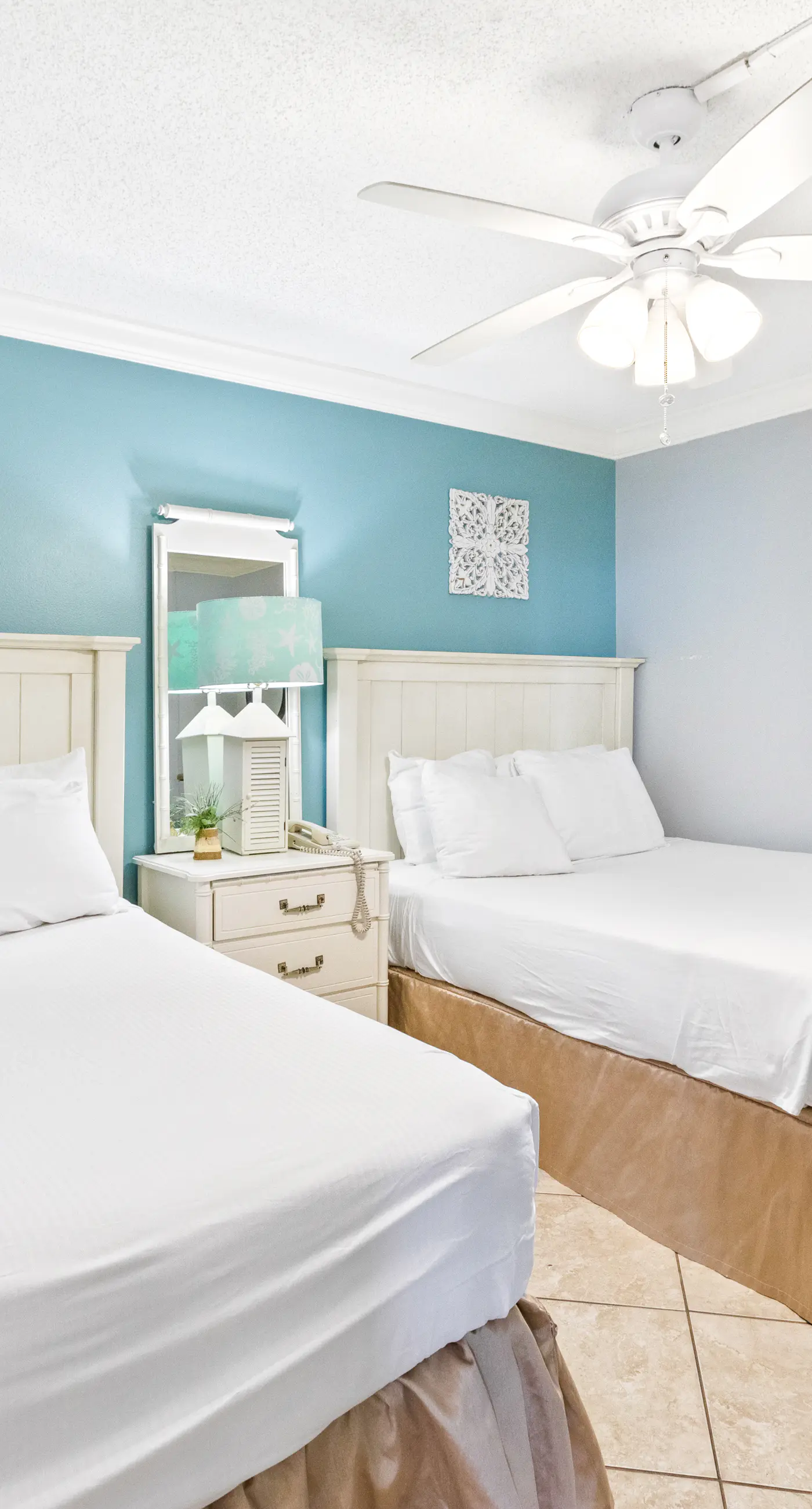 4th Floor Welcoming Condo, On-site pool w/ bar & restaurant
