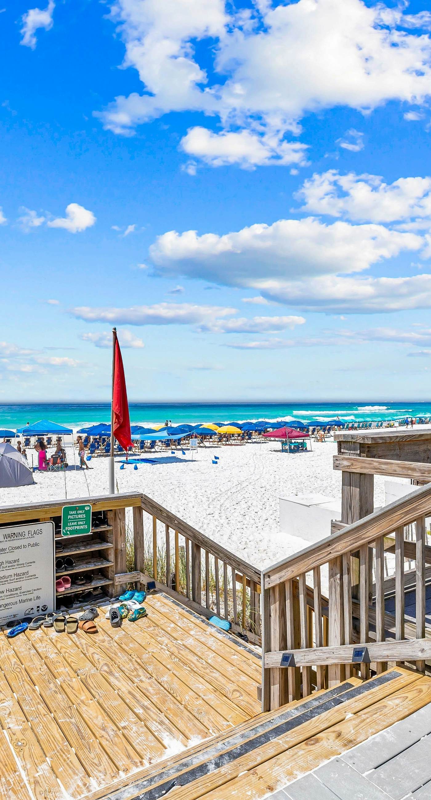 6th Floor Condo, On-site restaurant & bar, Splash pad w/ pool