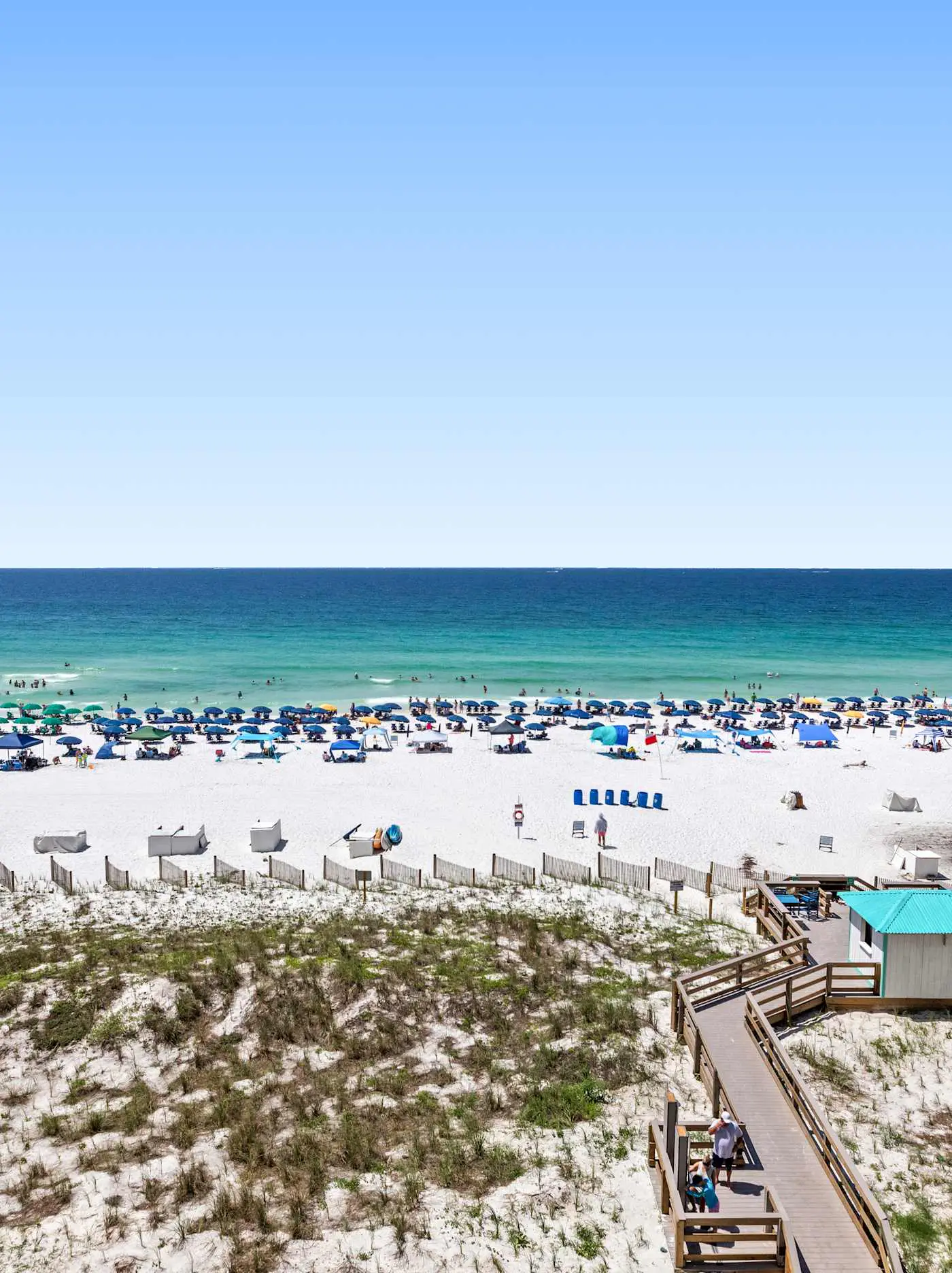 6th Floor Condo, On-site restaurant & bar, Splash pad w pool