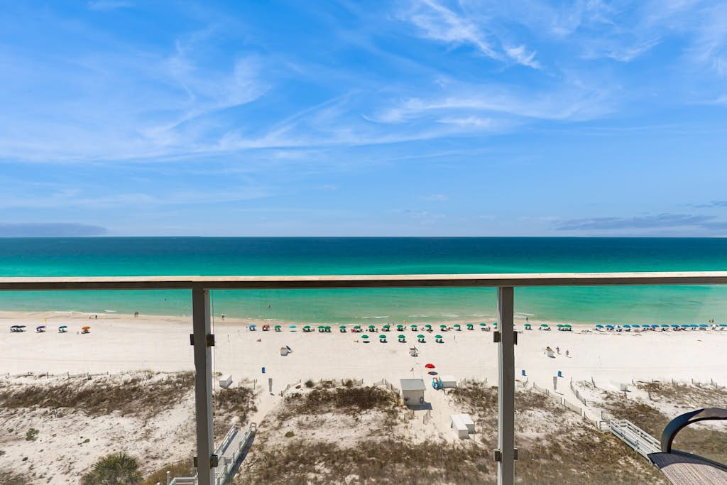 Scenic condo with balcony, beach access, pool & hot tub