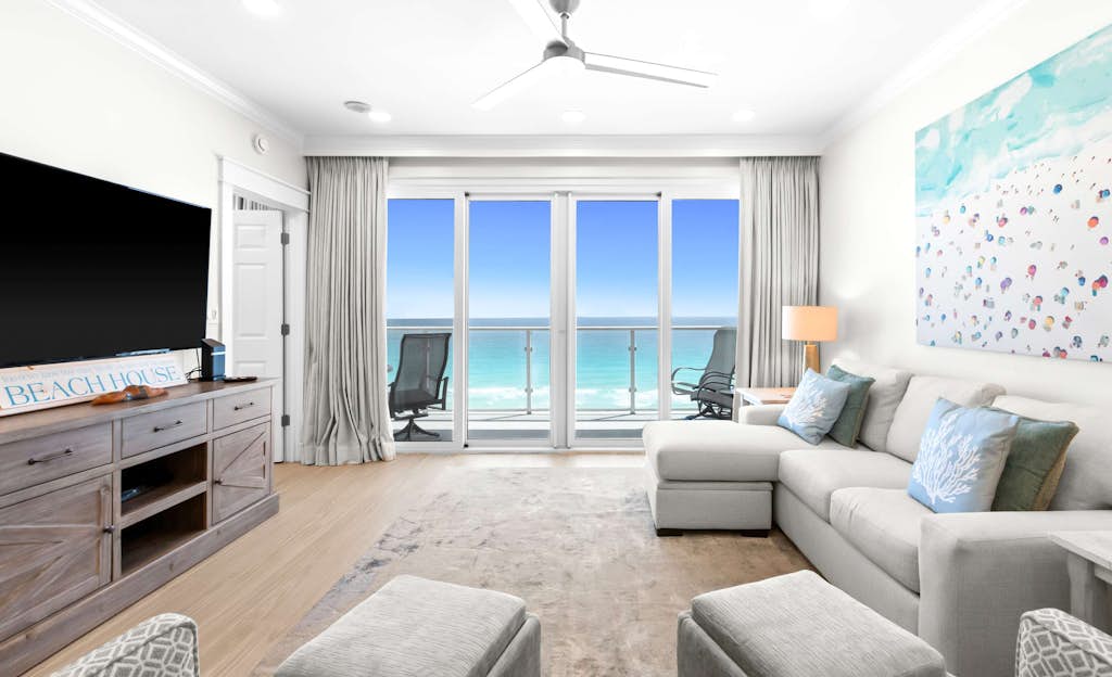 Scenic condo with balcony, beach access, pool & hot tub