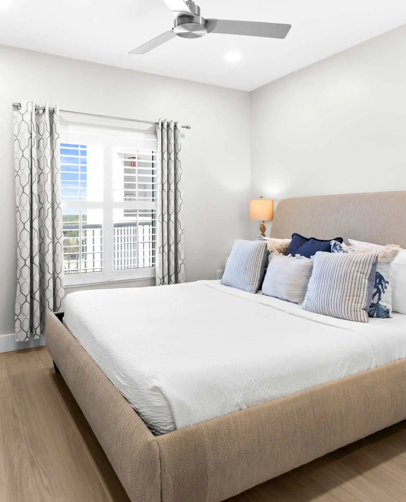 Sterling Sands 806
