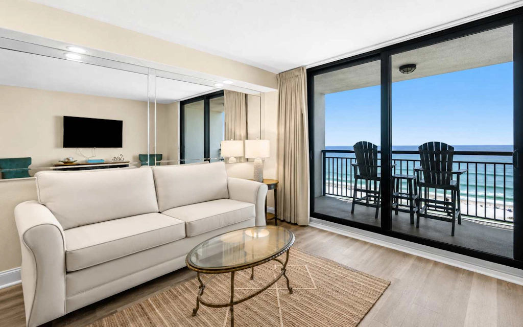 Gulf-Front Condo w/ Free WiFi & Shared Pools/Hot Tub/Sauna - Snowbird Friendly
