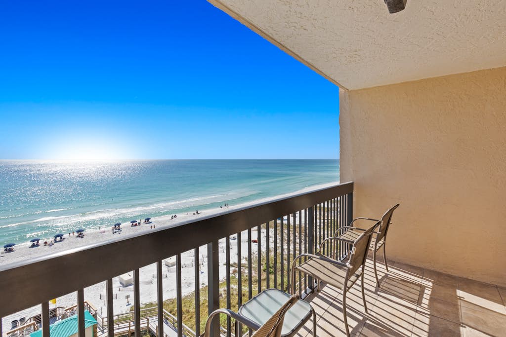 SOUさま　　　　　　　　destin 8th Floor Open Condo, On-site restaurant w bar, Multiple pools | 1