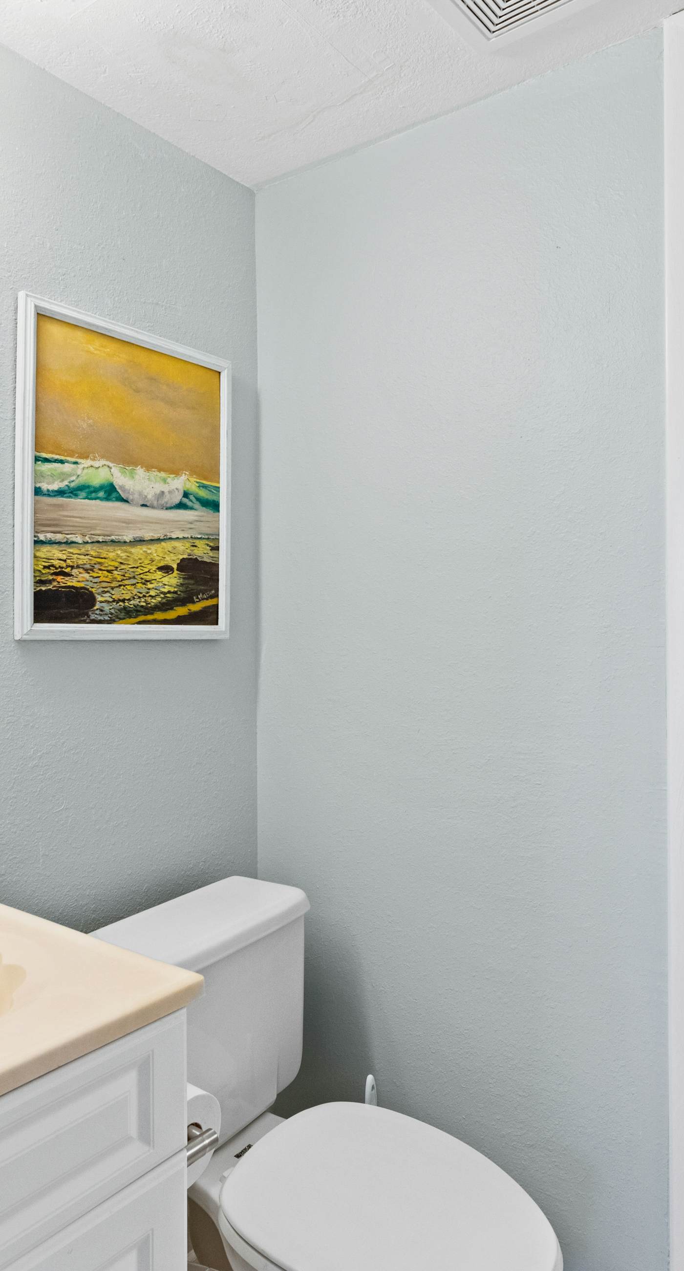 8th Floor Open Condo, On-site restaurant w/ bar, Multiple pools