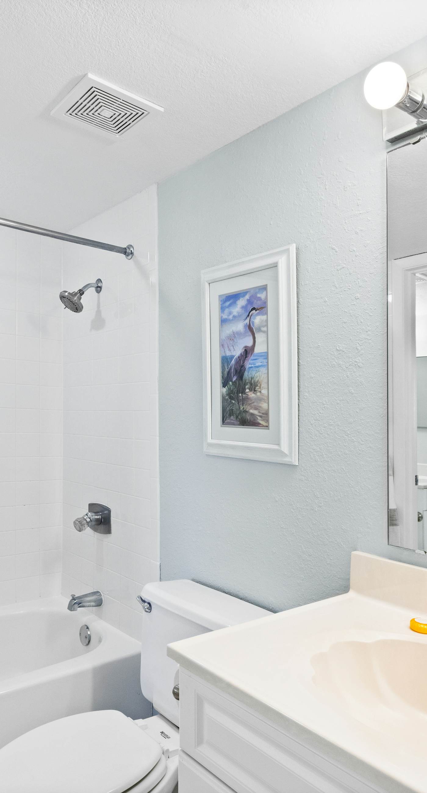 8th Floor Open Condo, On-site restaurant w/ bar, Multiple pools