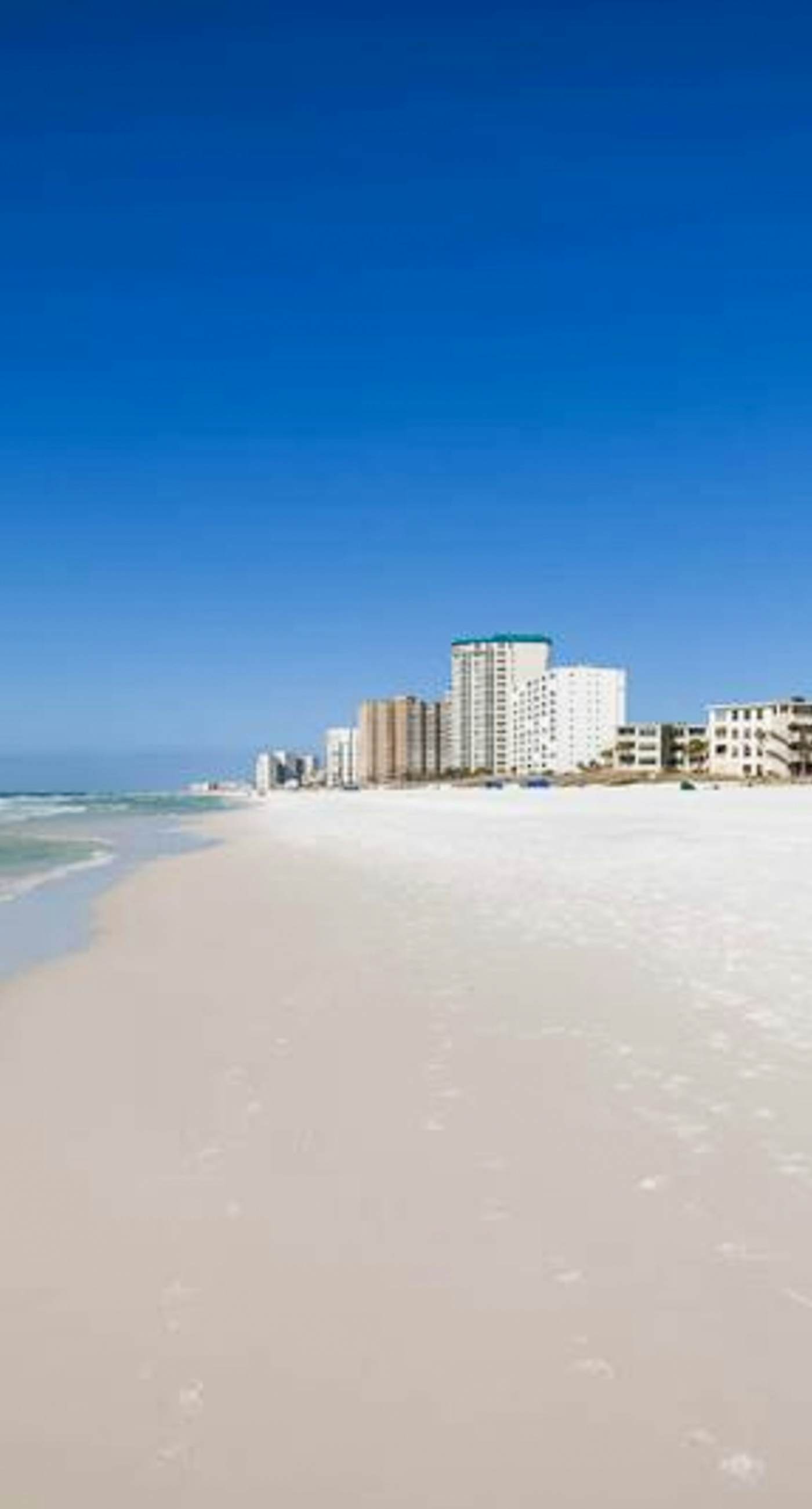 8th Floor Open Condo, On-site restaurant w/ bar, Multiple pools