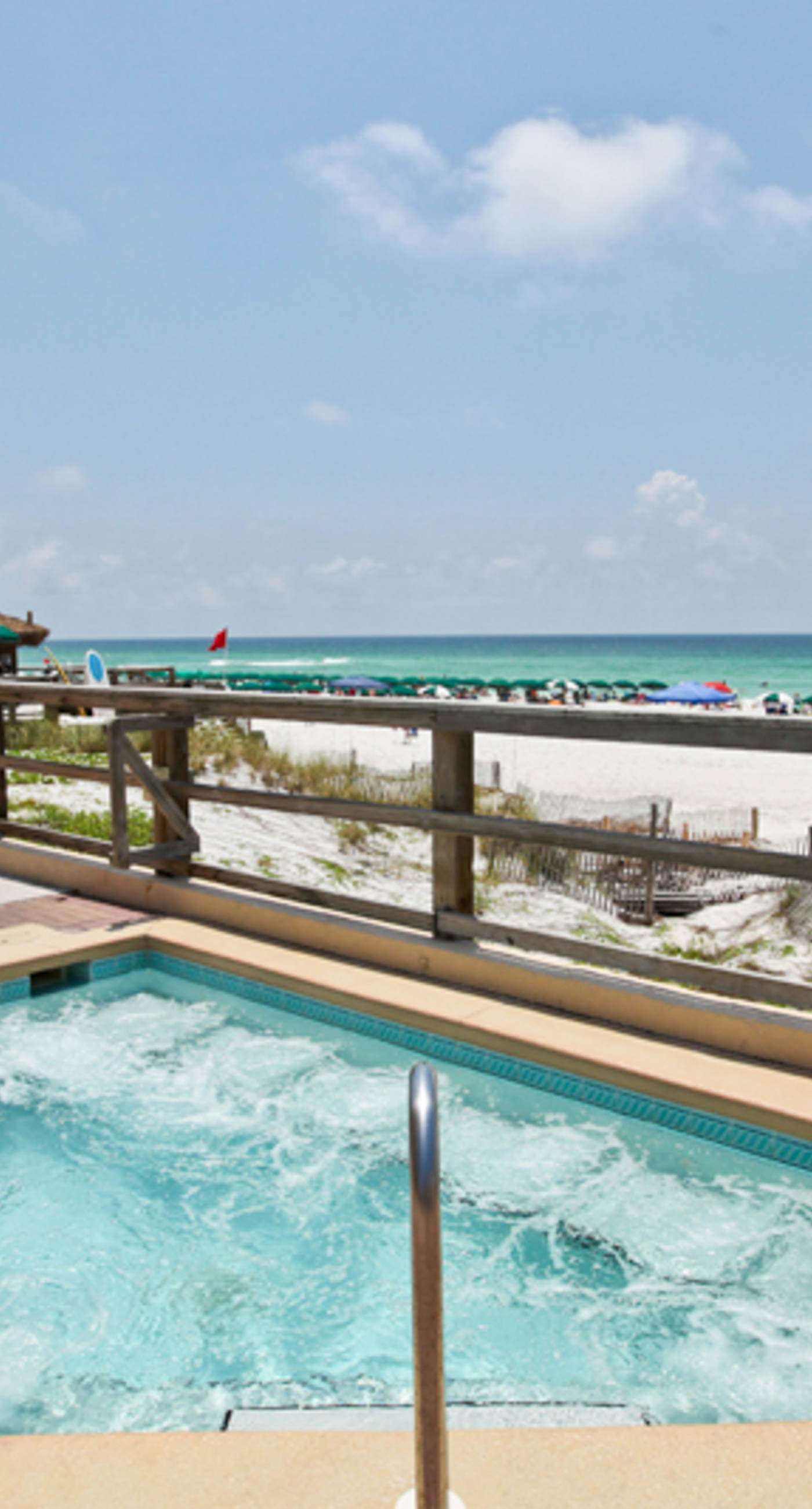 8th Floor Open Condo, On-site restaurant w/ bar, Multiple pools