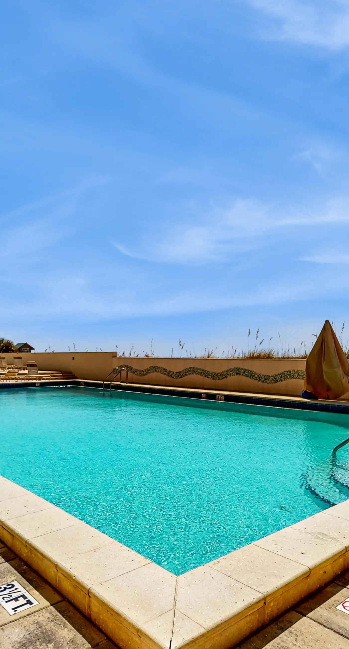 Amazing Unit, Splash pad & multiple pools on-site, Gulf-front