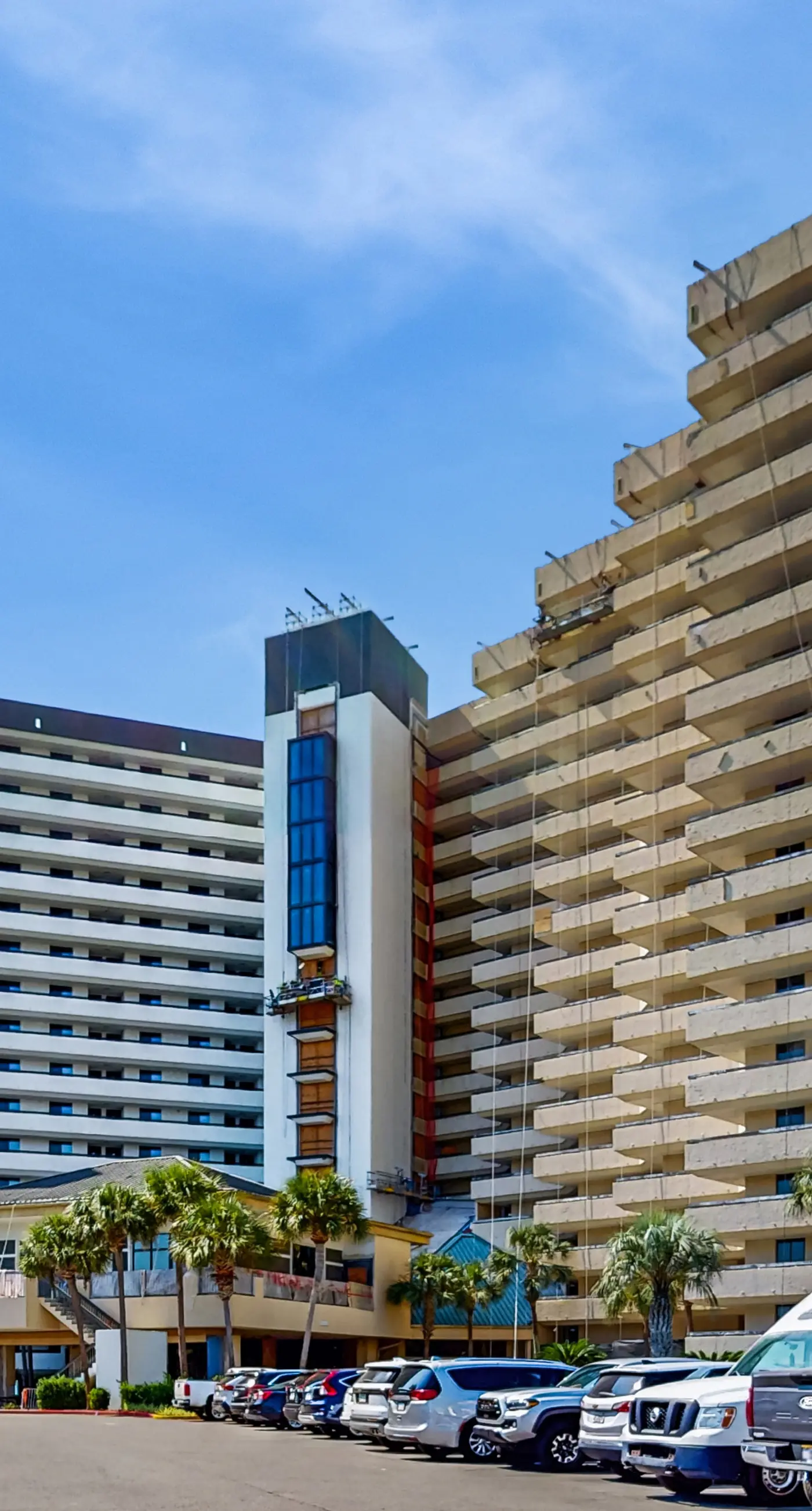 Amazing Unit, Splash pad & multiple pools on-site, Gulf-front