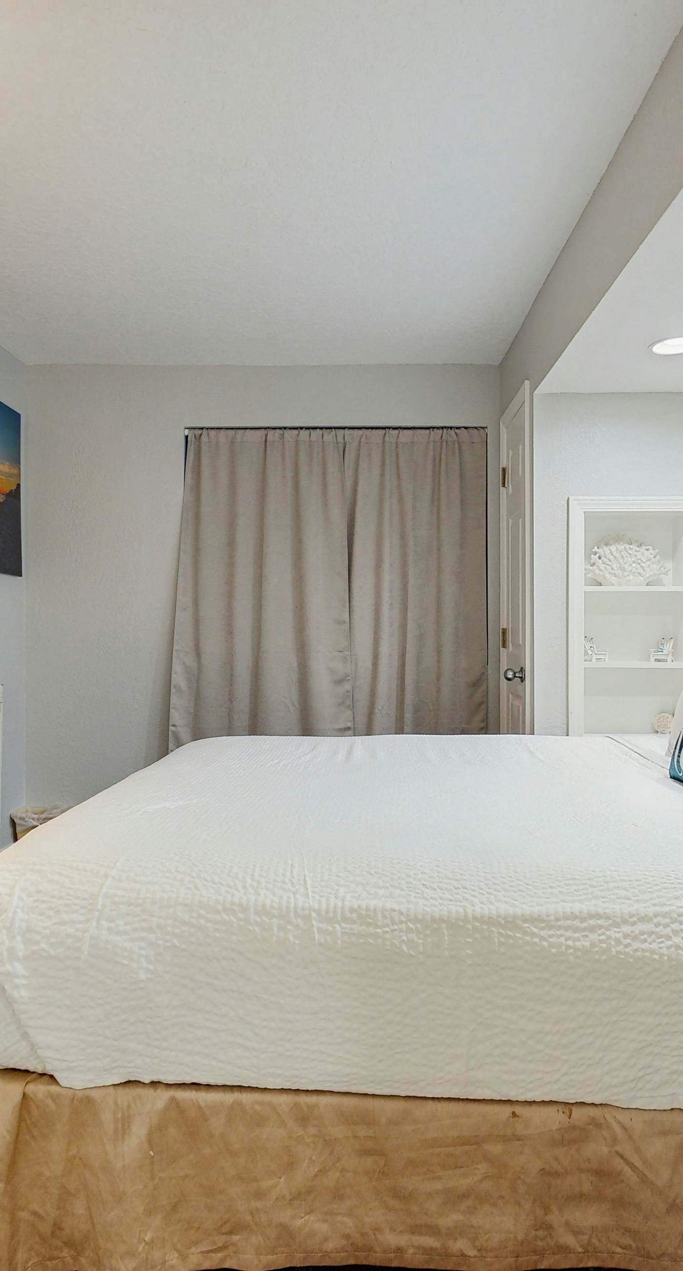 15th Floor Stunning Condo, Splash pad w/ multiple pools & hot tub