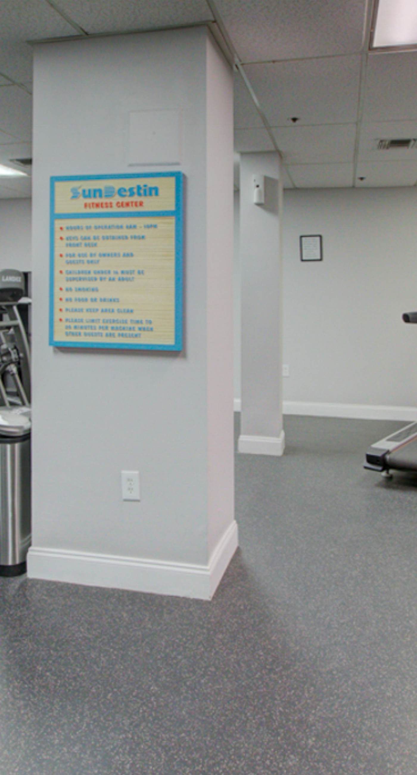 15th Floor Stunning Condo, Splash pad w/ multiple pools & hot tub