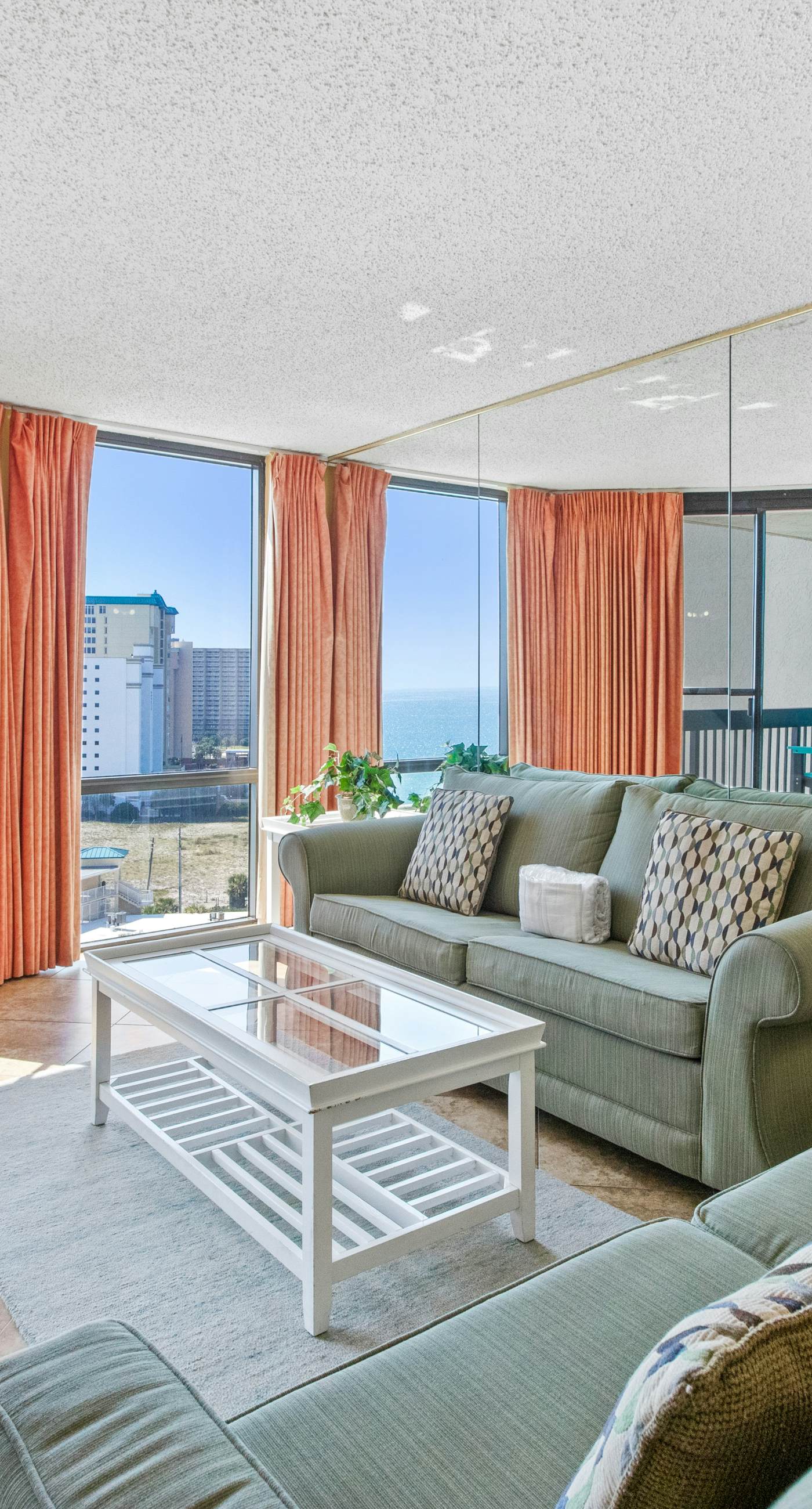 Open Unit, On-site pool w/ hot tub/splash pad, Restaurant/bar, water view