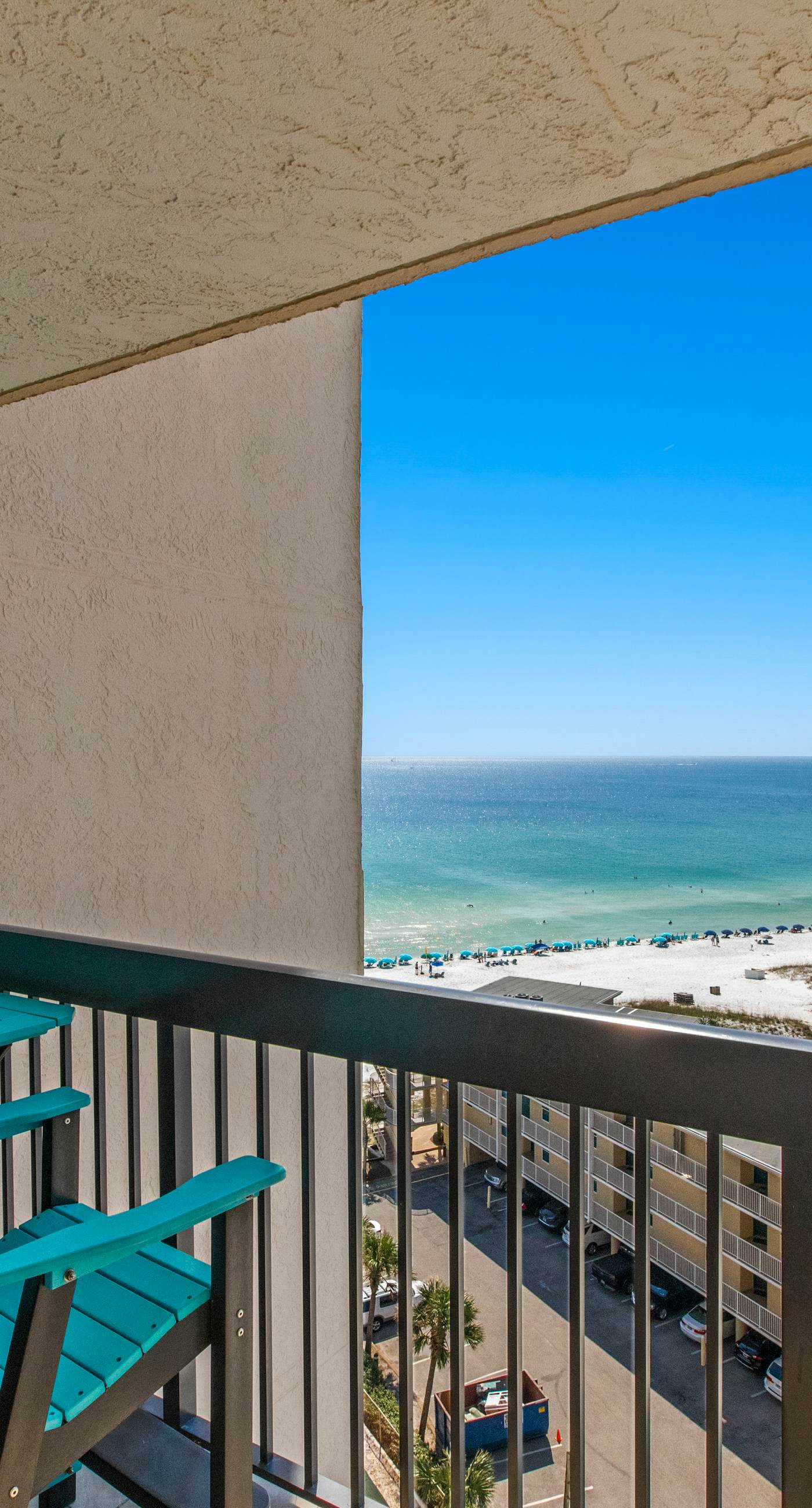 Open Unit, On-site pool w/ hot tub/splash pad, Restaurant/bar, water view