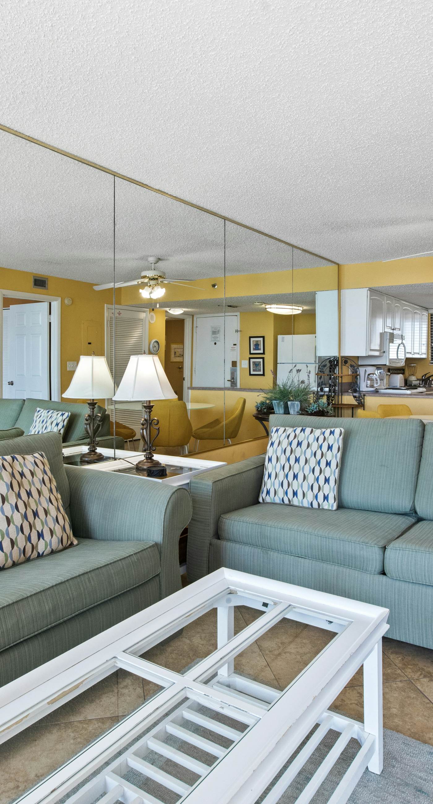 Open Unit, On-site pool w/ hot tub/splash pad, Restaurant/bar, water view