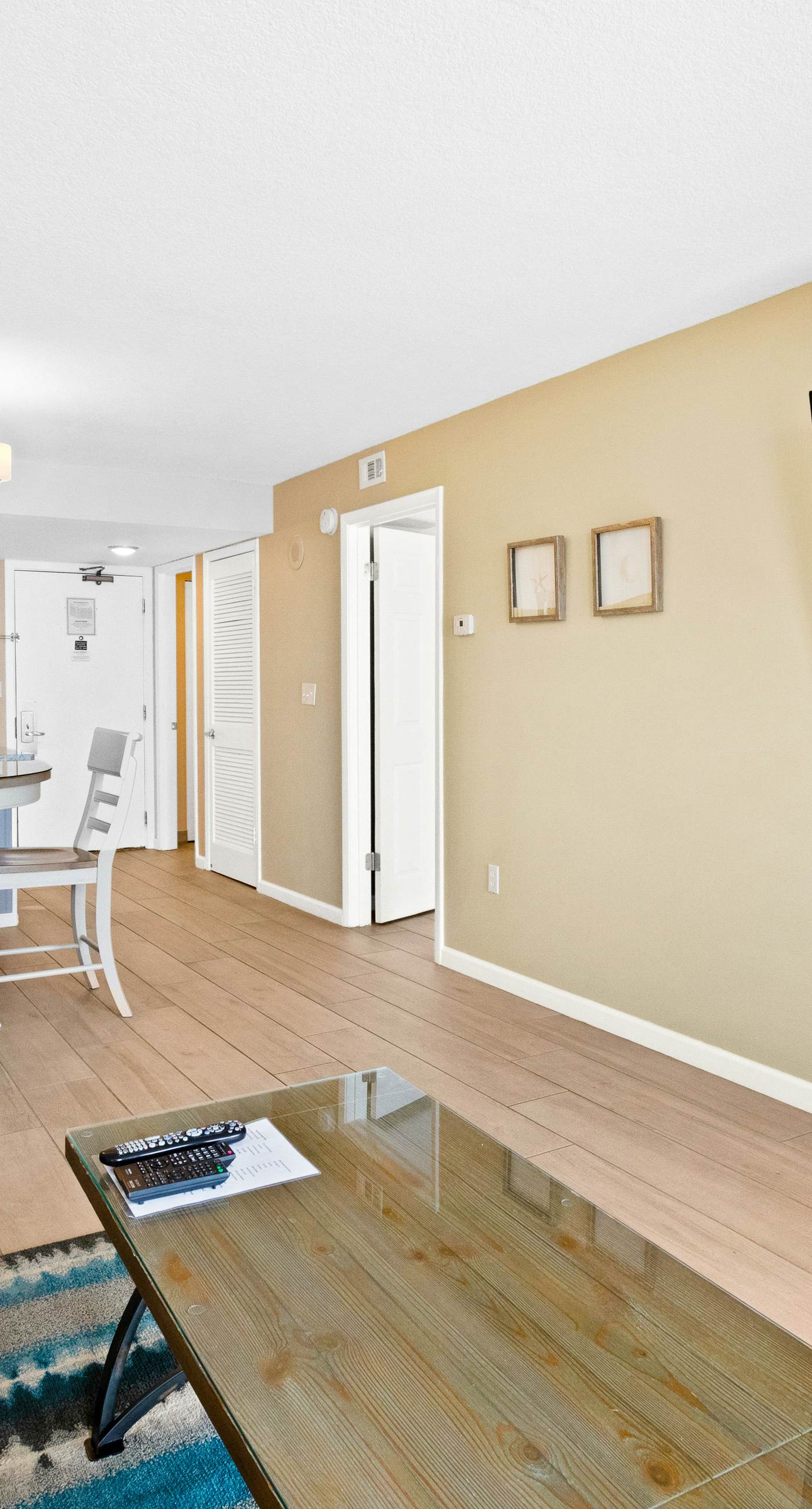 15th Floor Condo with Multiple Shared Pools, Sauna, Splash Pad, and Sauna