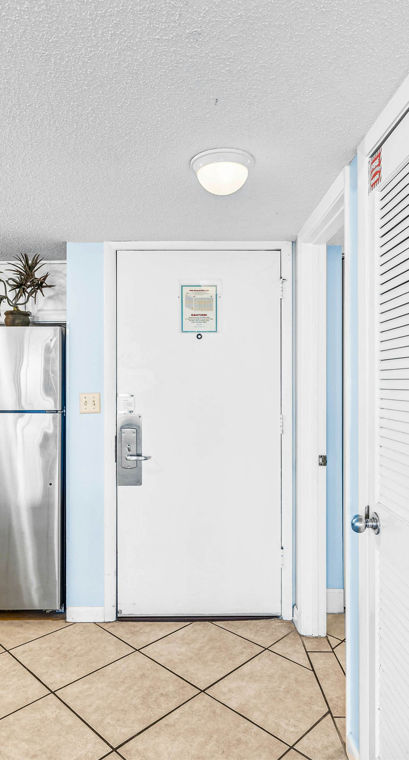 Ocean-view condo at SunDestin with pool, hot tub, sauna, and walkable locale