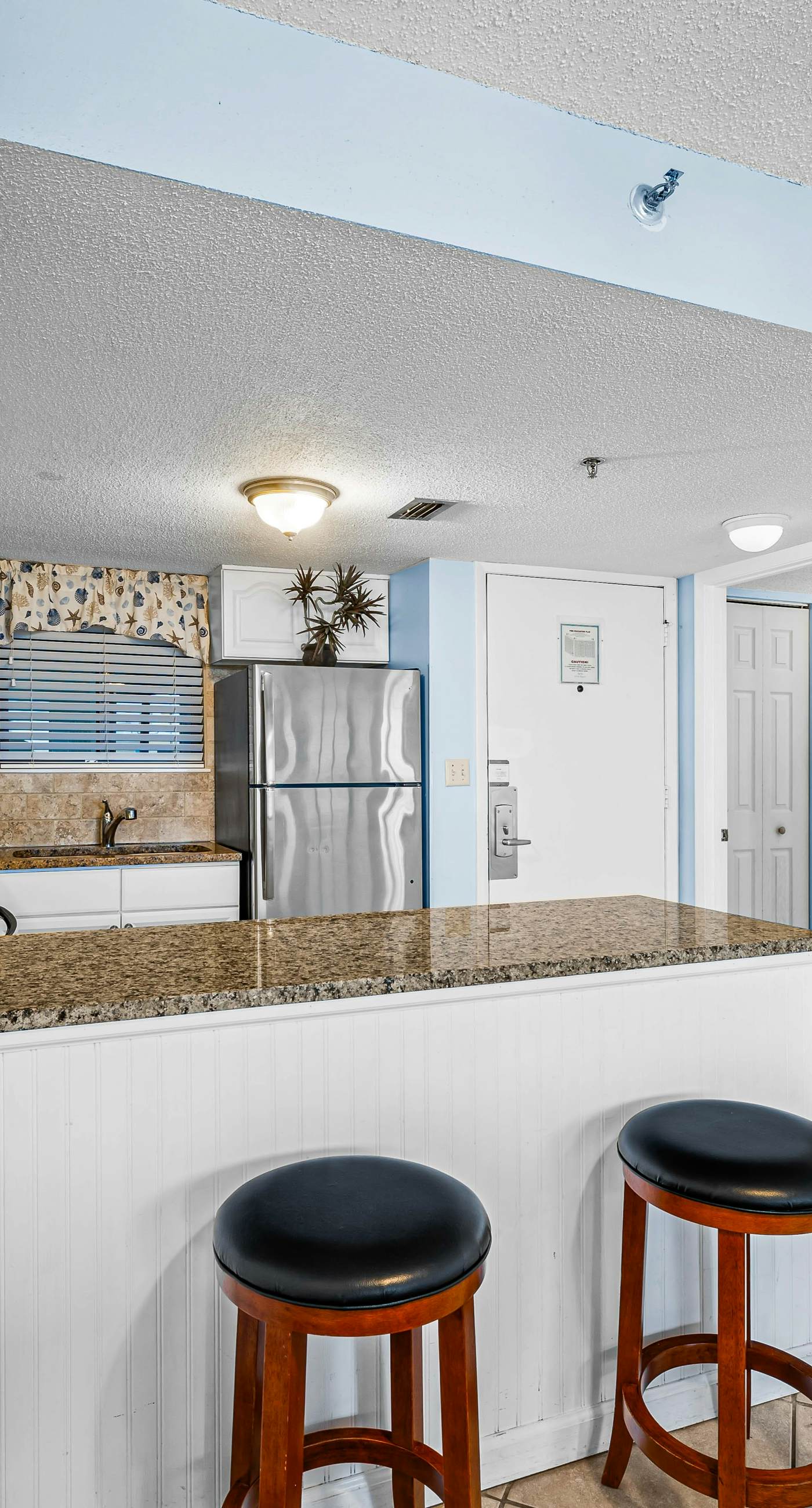Ocean-view condo at SunDestin with pool, hot tub, sauna, and walkable locale