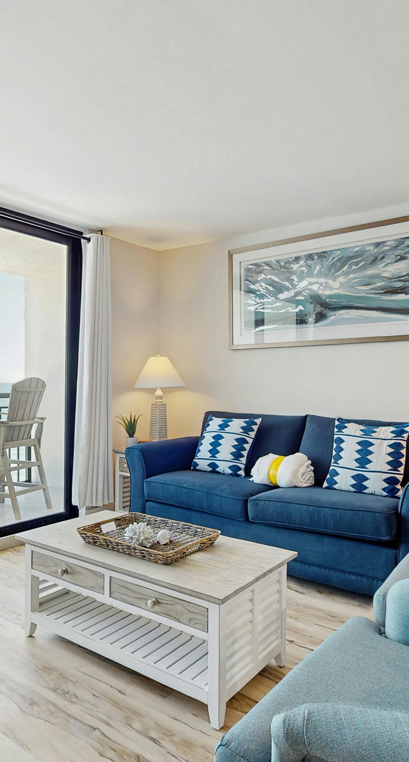 Spacious oceanfront condo with pool on-site, ocean view, WiFi & central AC