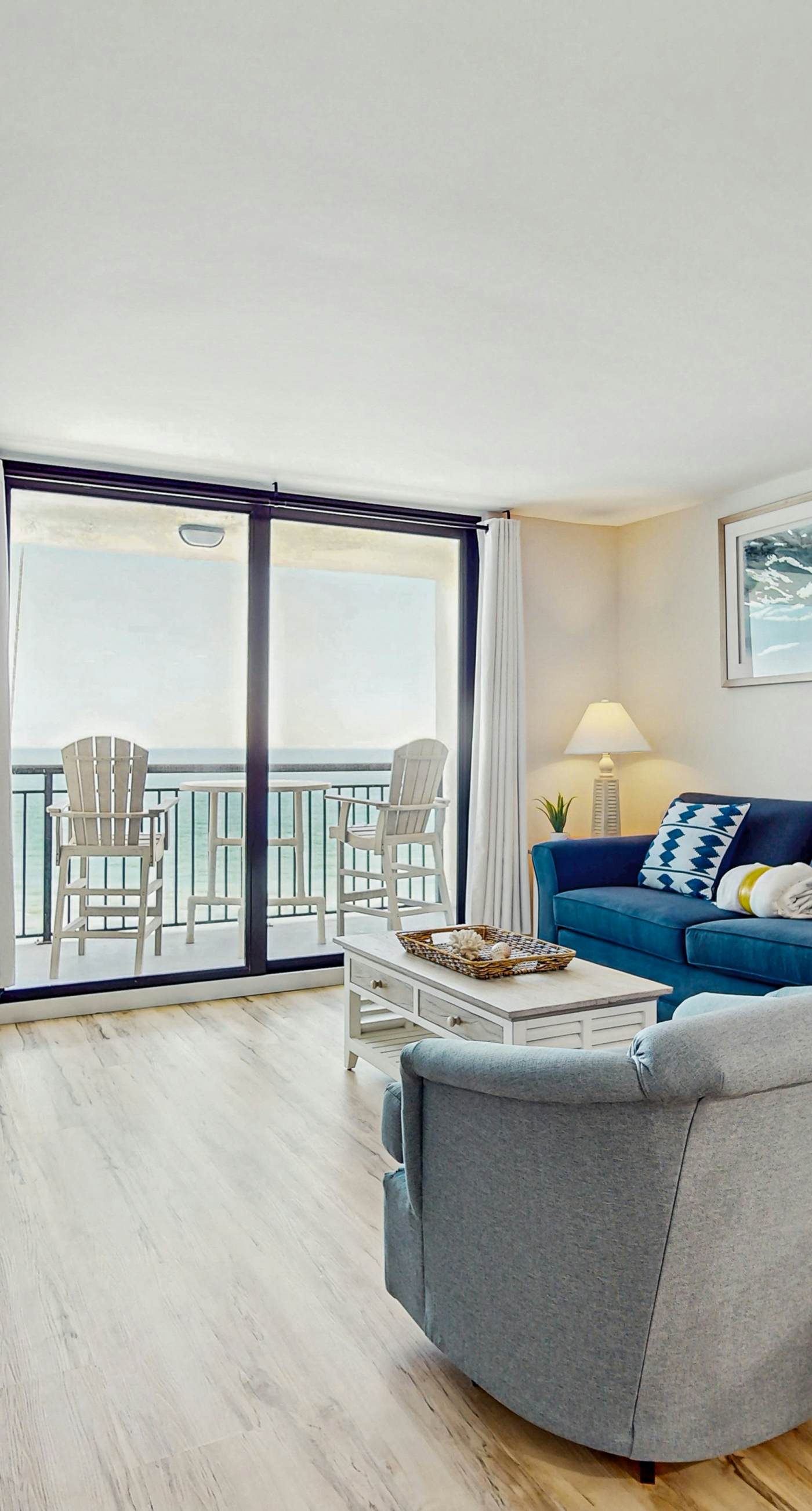 Spacious oceanfront condo with pool on-site, ocean view, WiFi & central AC