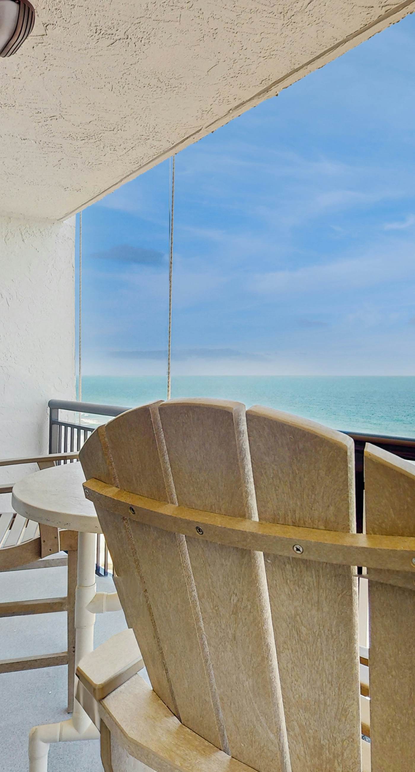 Spacious oceanfront condo with pool on-site, ocean view, WiFi & central AC