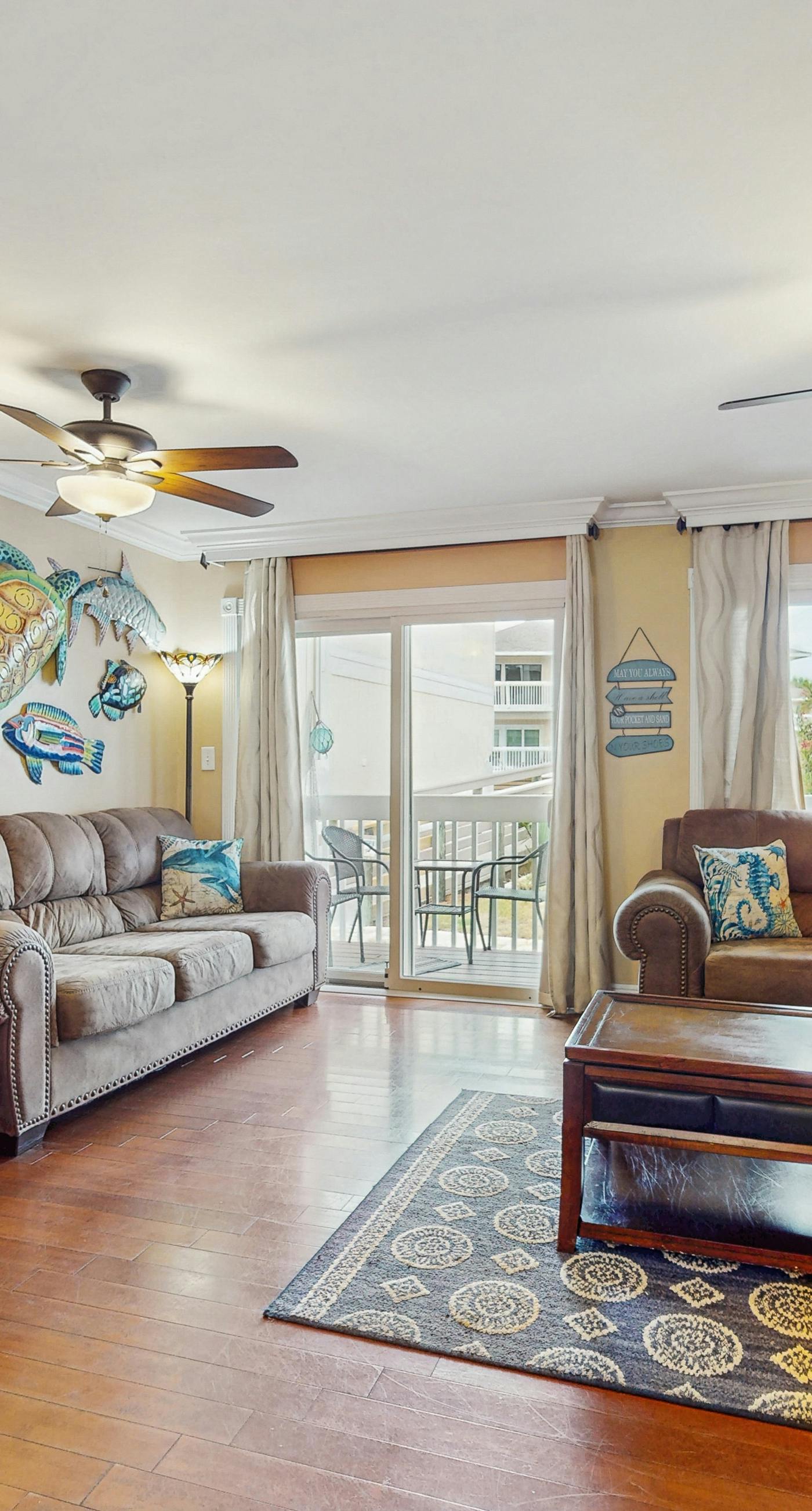 Central condo with five Pools, three hot tubs, beach access, & free golf access