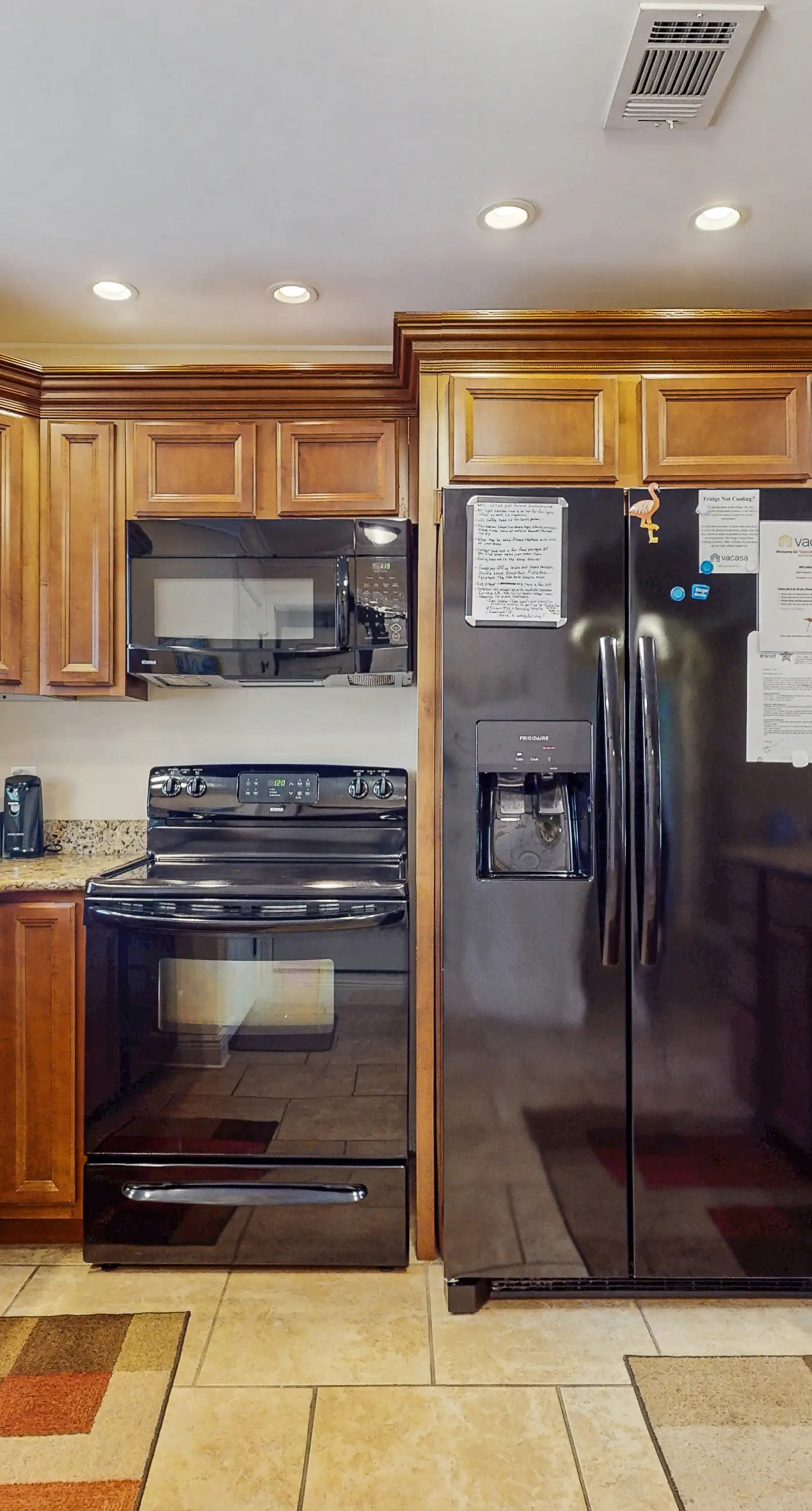 Central condo with five Pools, three hot tubs, beach access, & free golf access