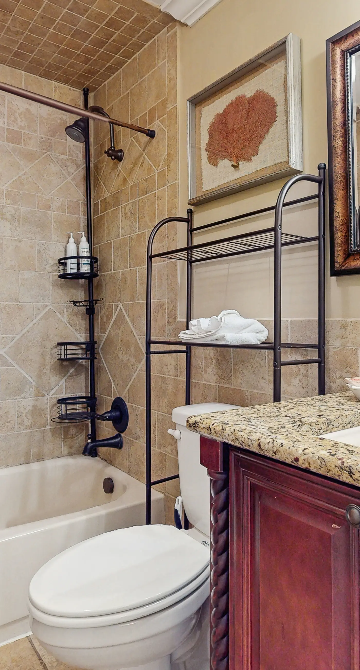 Central condo with five Pools, three hot tubs, beach access, & free golf access