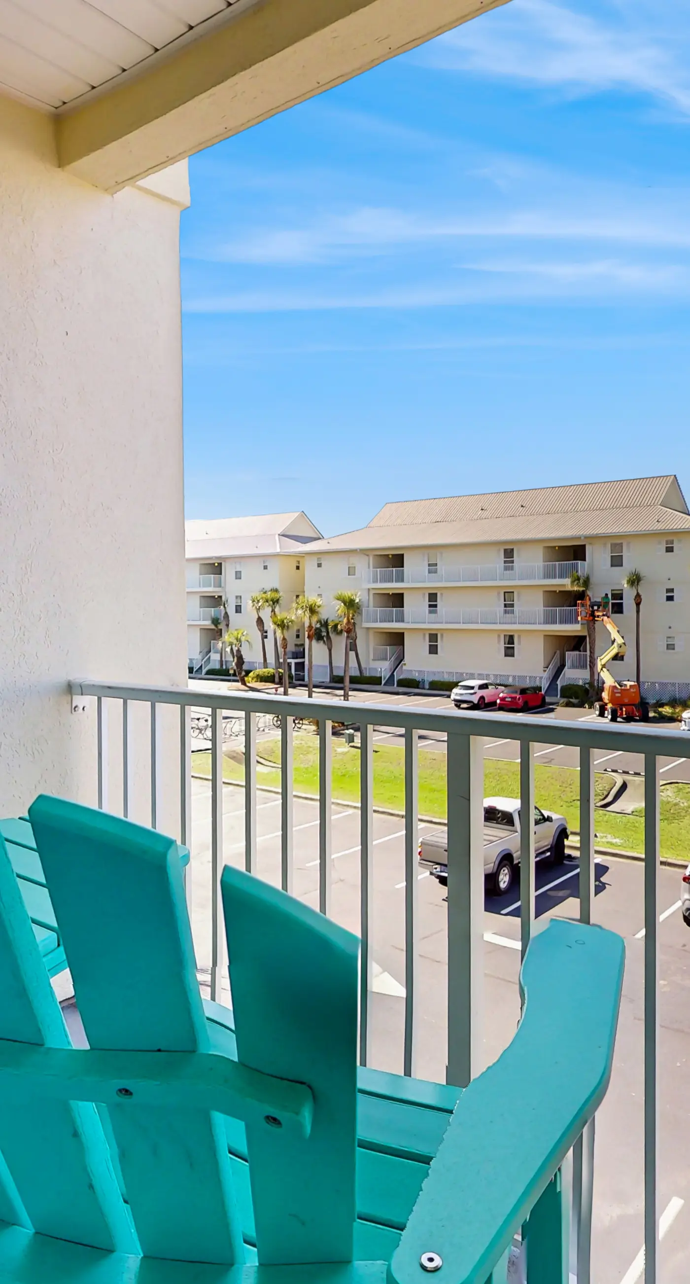 Cozy coastal condo with shared pool and easy beach access