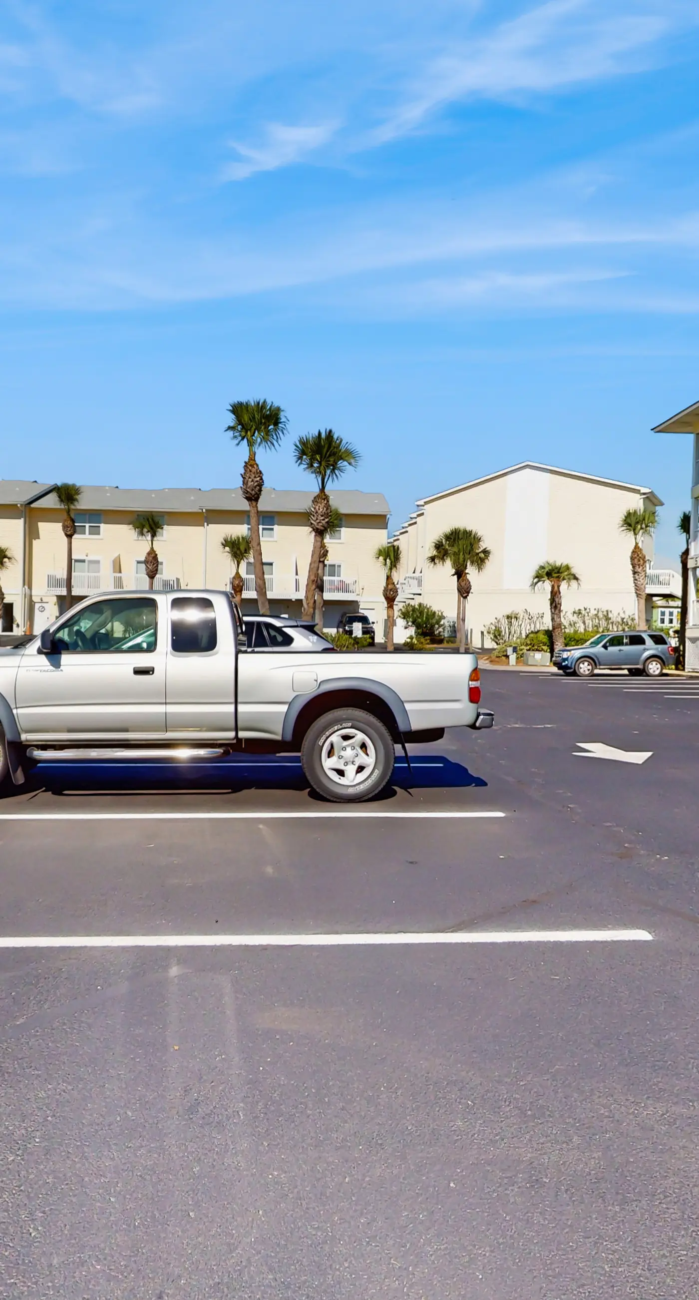Cozy coastal condo with shared pool and easy beach access