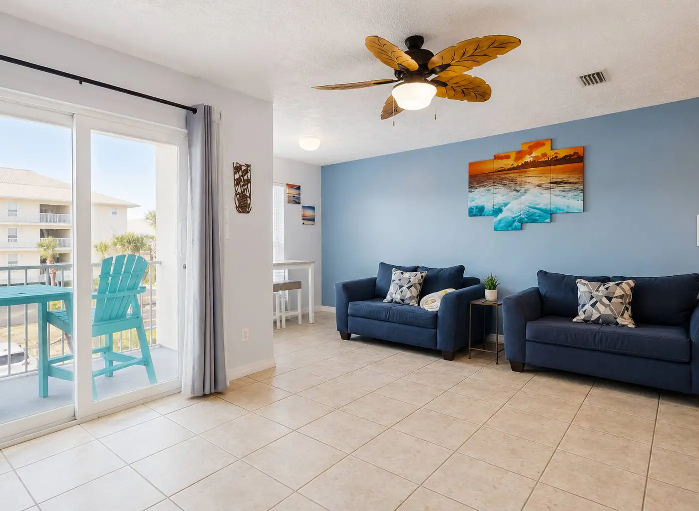 Cozy coastal condo with shared pool and easy beach access